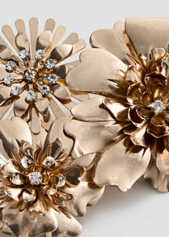 Floral brooch with crystal details — Gold 5