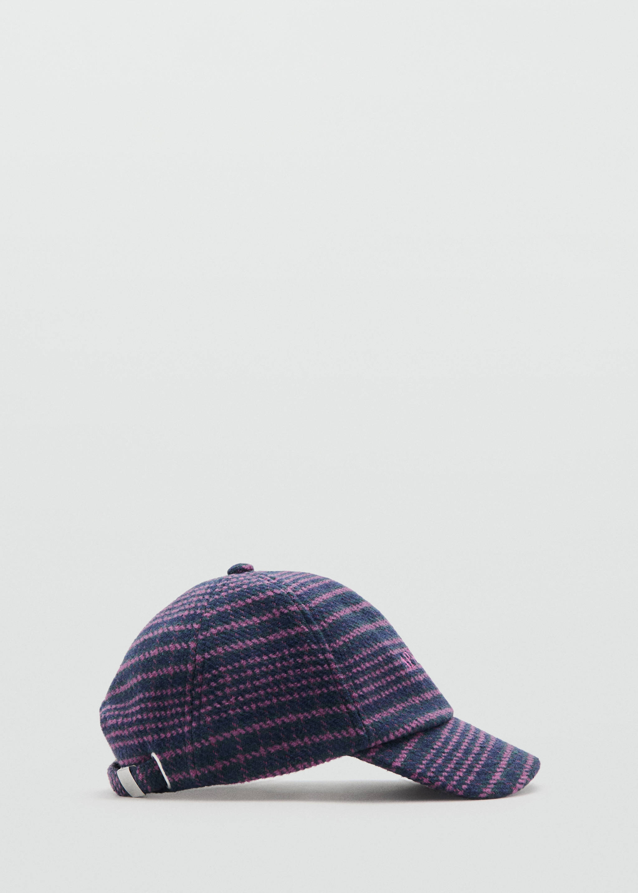 Embroidered flannel cap - Article without model