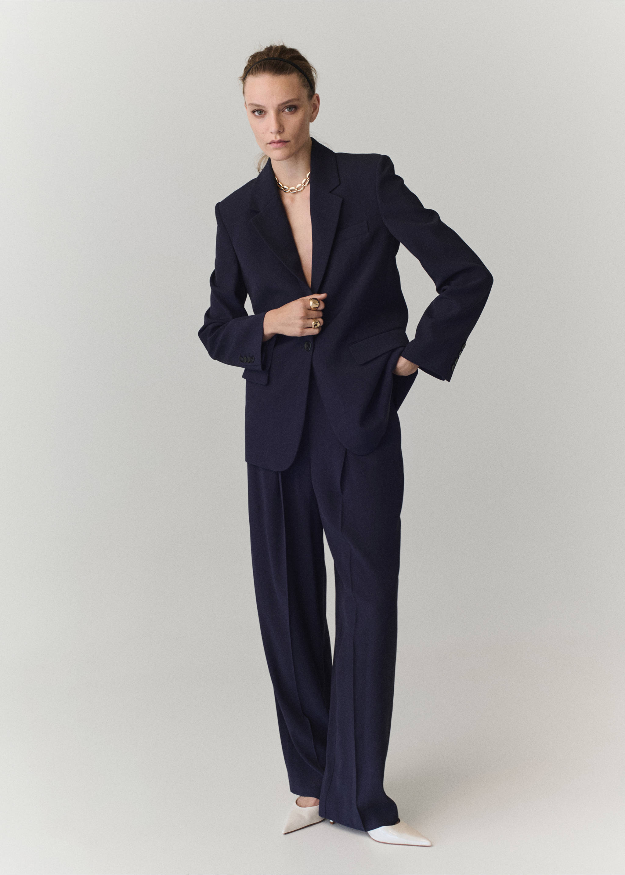 Straight-fit pleated trousers - General plane, Purple. Ref: 37064449-00.