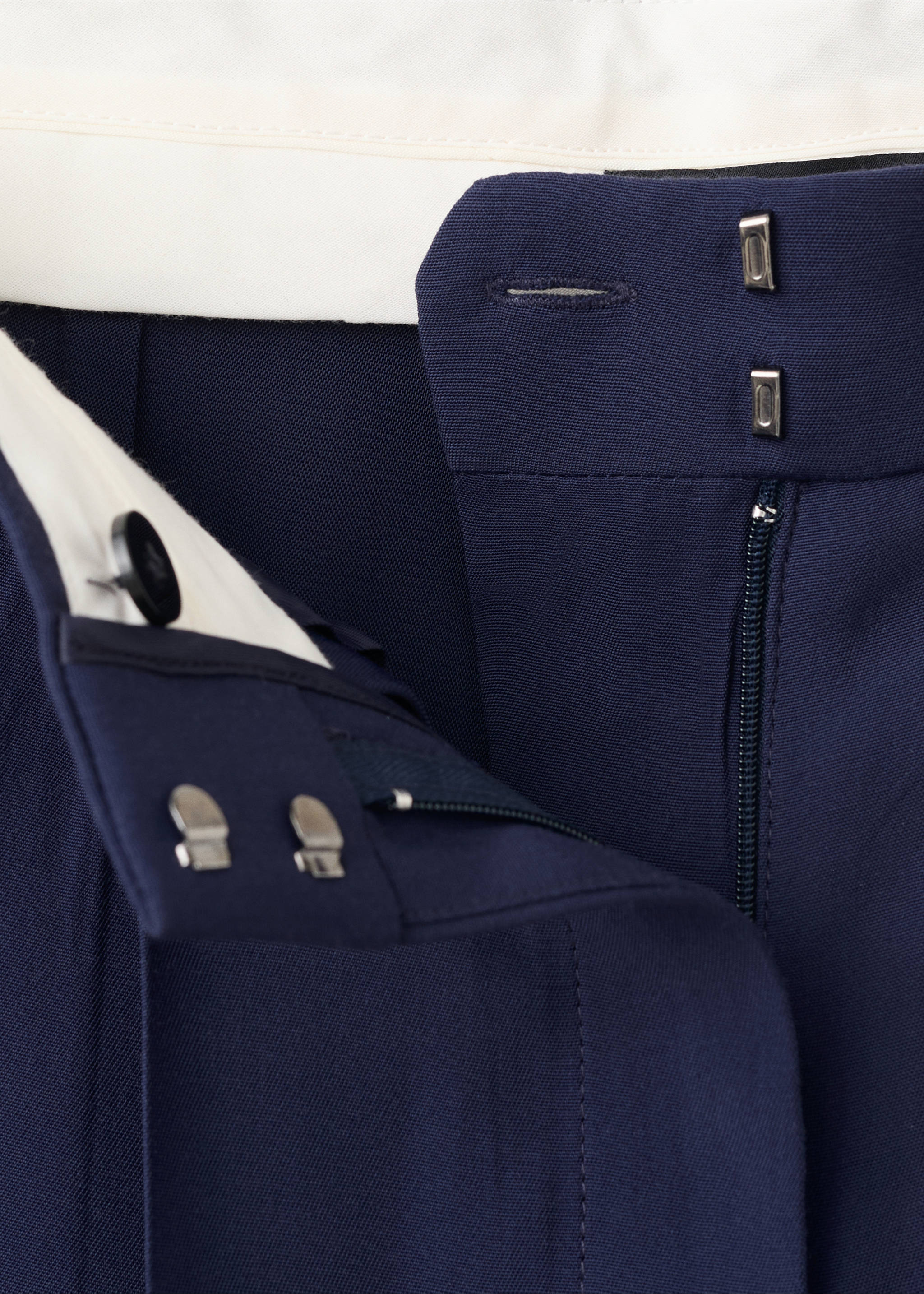 Straight-fit pleated trousers - Details of the article 0, Purple. Ref: 37064449-00.