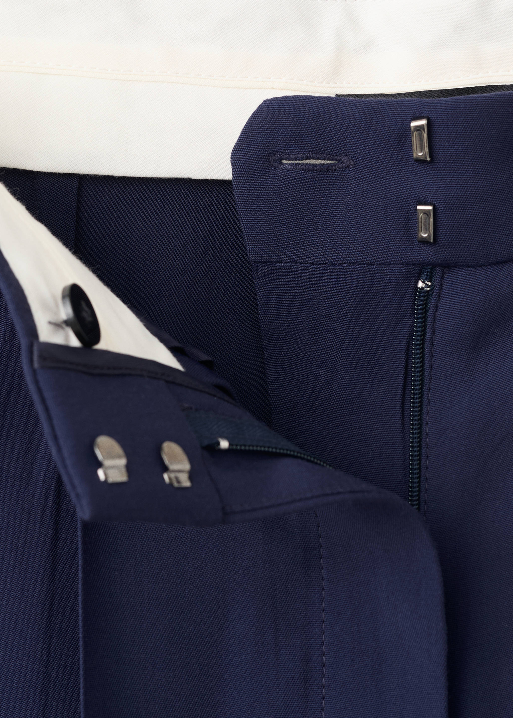 Straight-fit pleated trousers - Details of the article 0