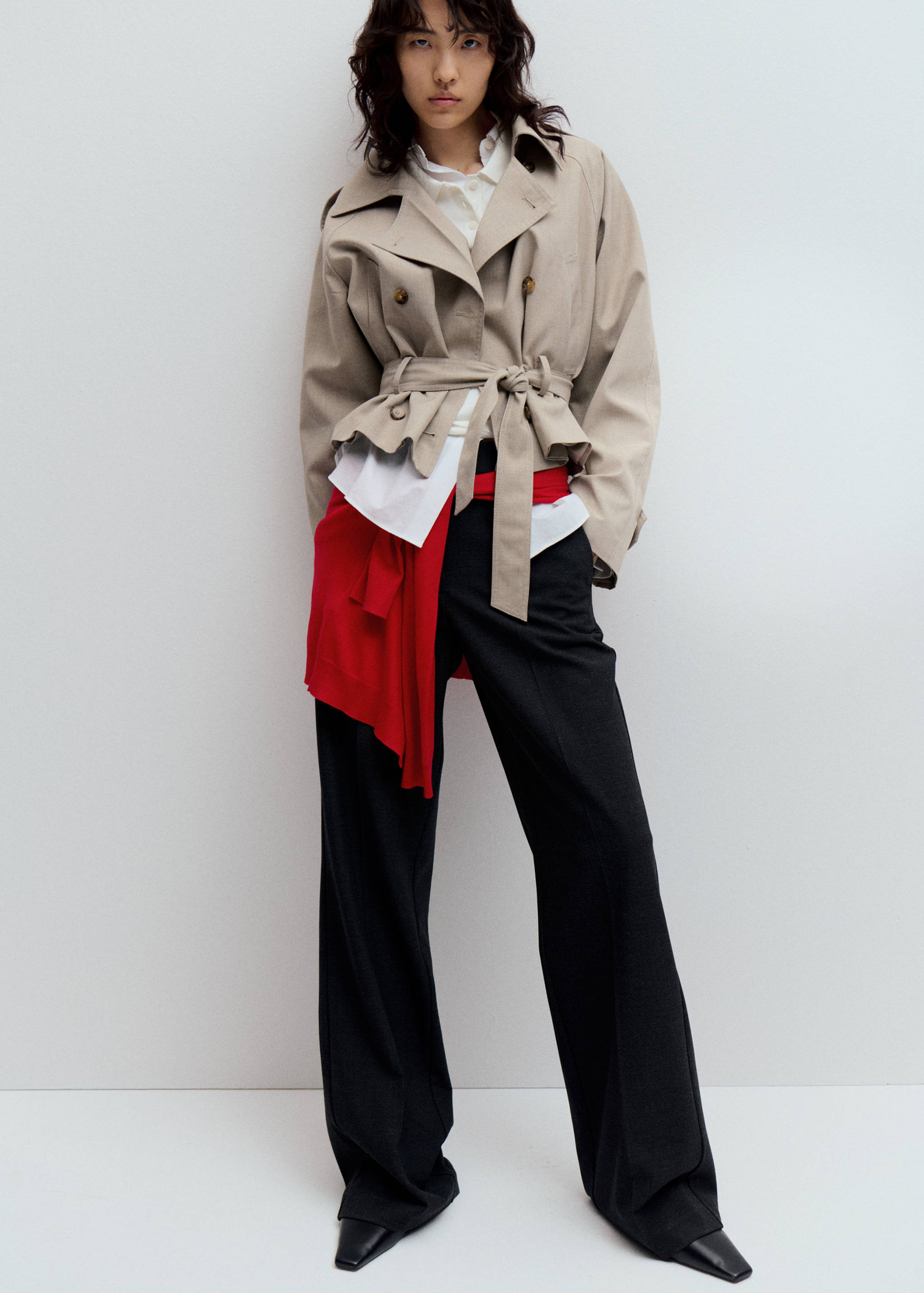 Short trench coat with belt - General plane