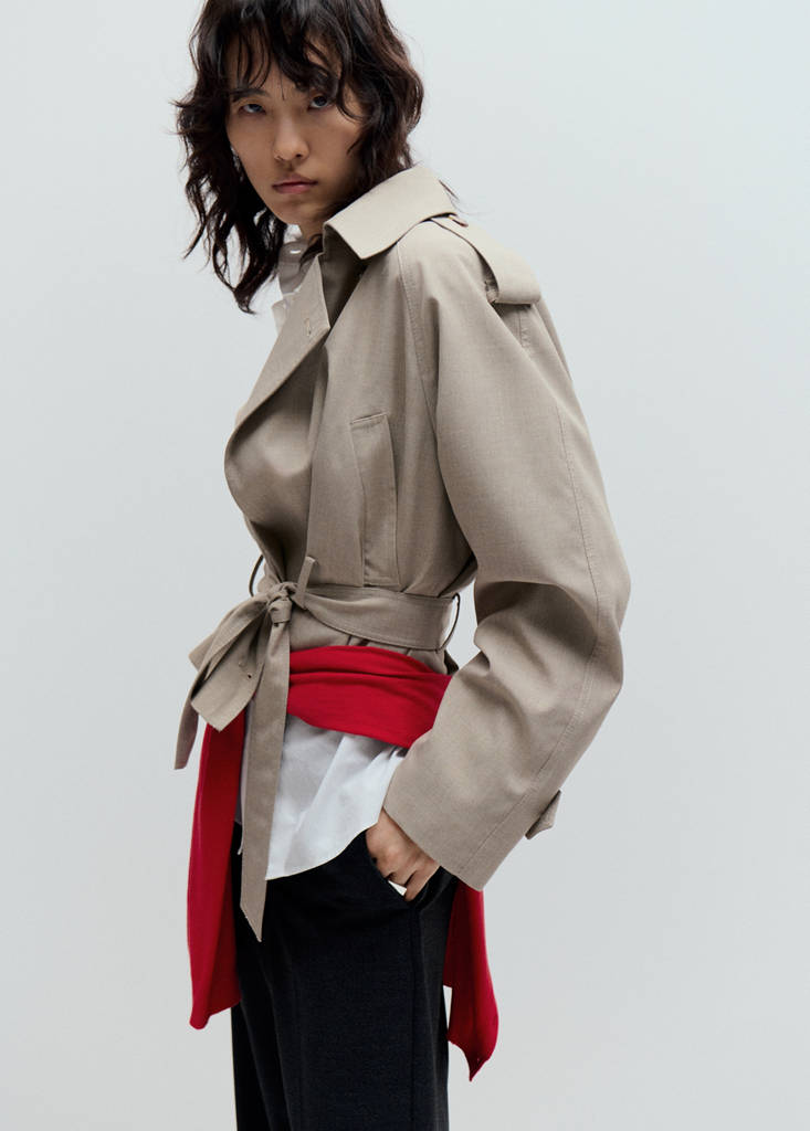 Short trench coat with belt — Beige