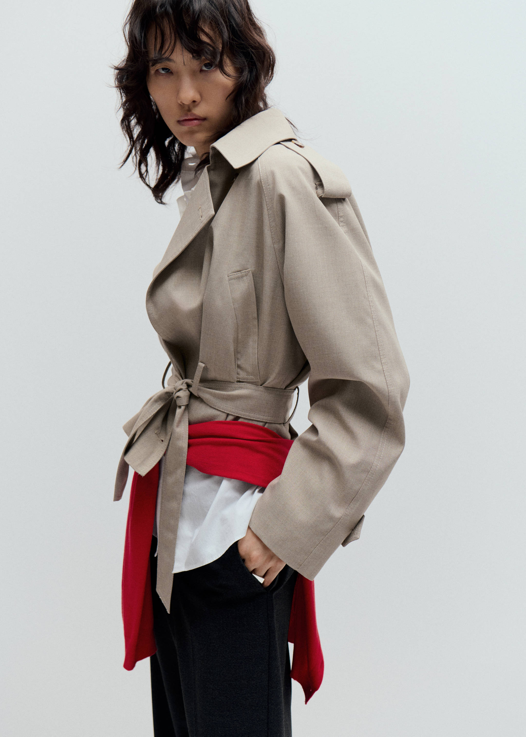 Short trench coat with belt - Details of the article 1