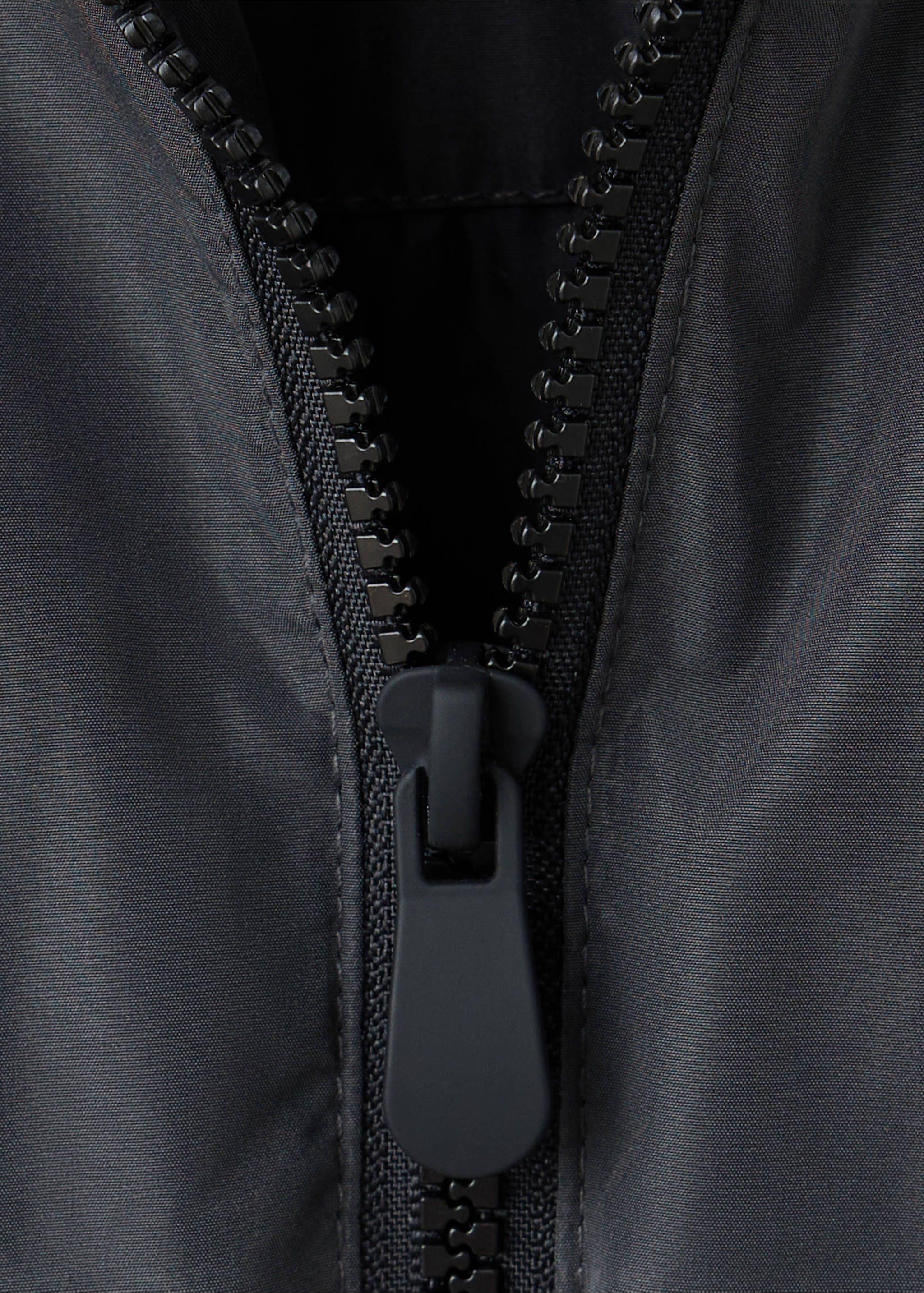 Padded sherpa-lined anorak - Details of the article 8, Charcoal. Ref: 37064774-00.
