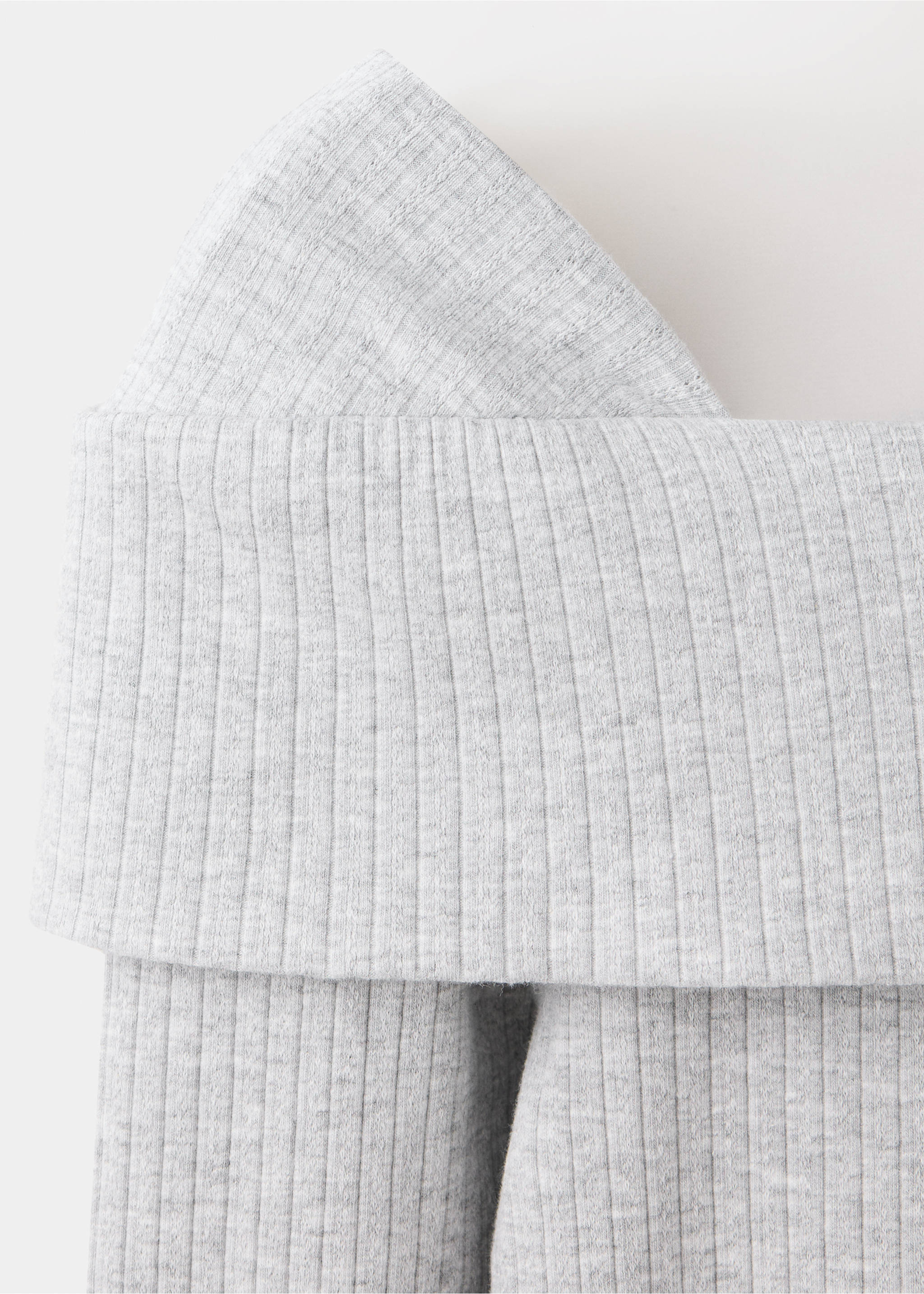 Cotton turtle neck sweatshirt - Details of the article 8, Light Heather Grey. Ref: 37064780-00.