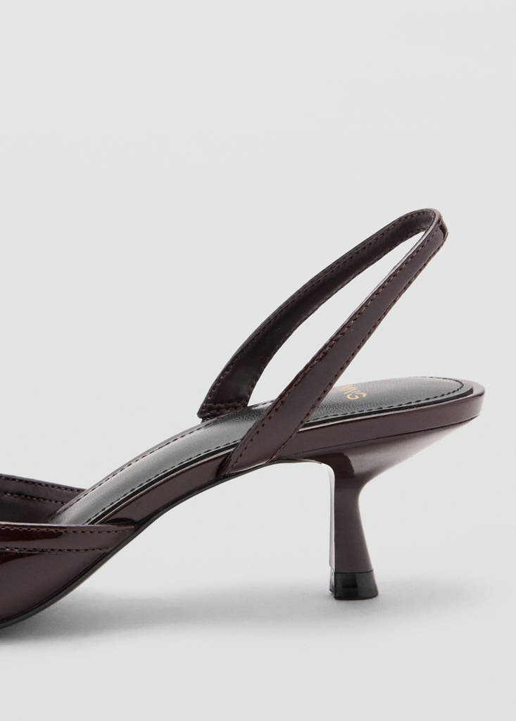 Kitten heel patent leather shoe — Burgundy
