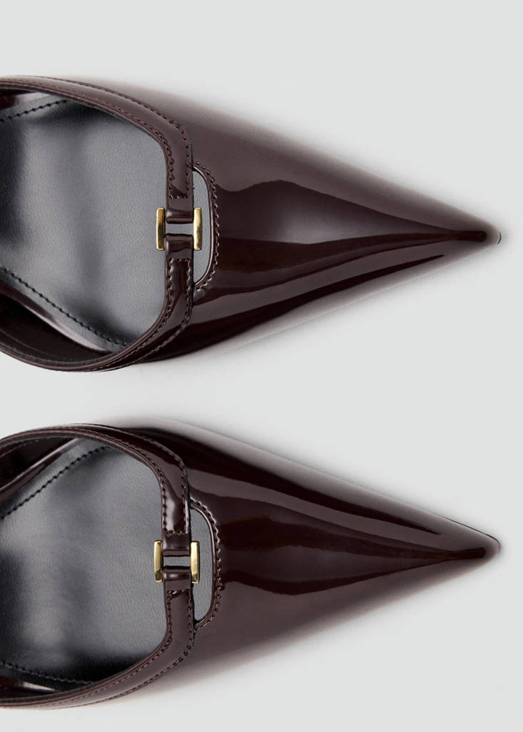 Kitten heel patent leather shoe — Burgundy