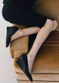 Leather wedge shoe — Black 8