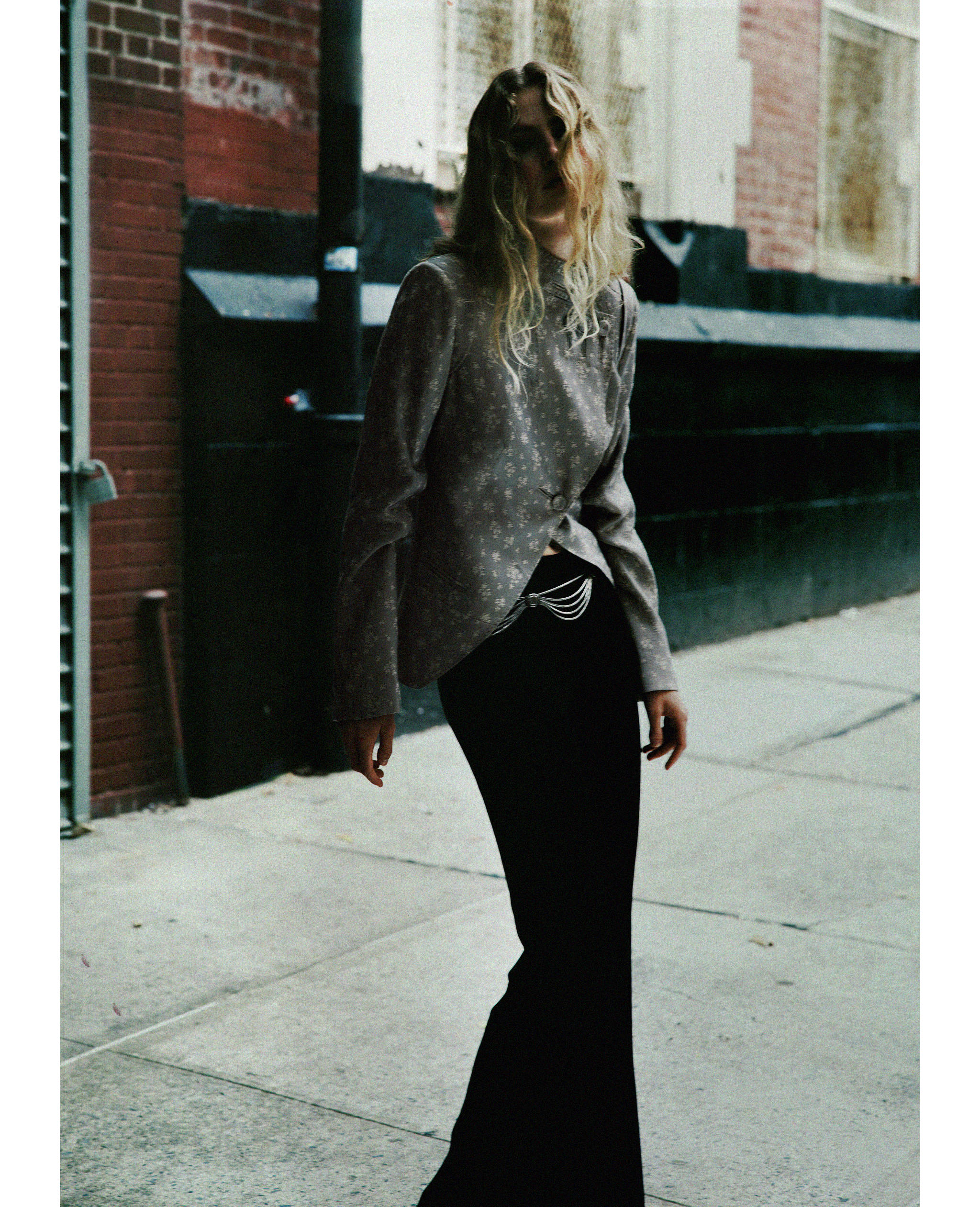 Low-rise flared trousers - Medium plane
