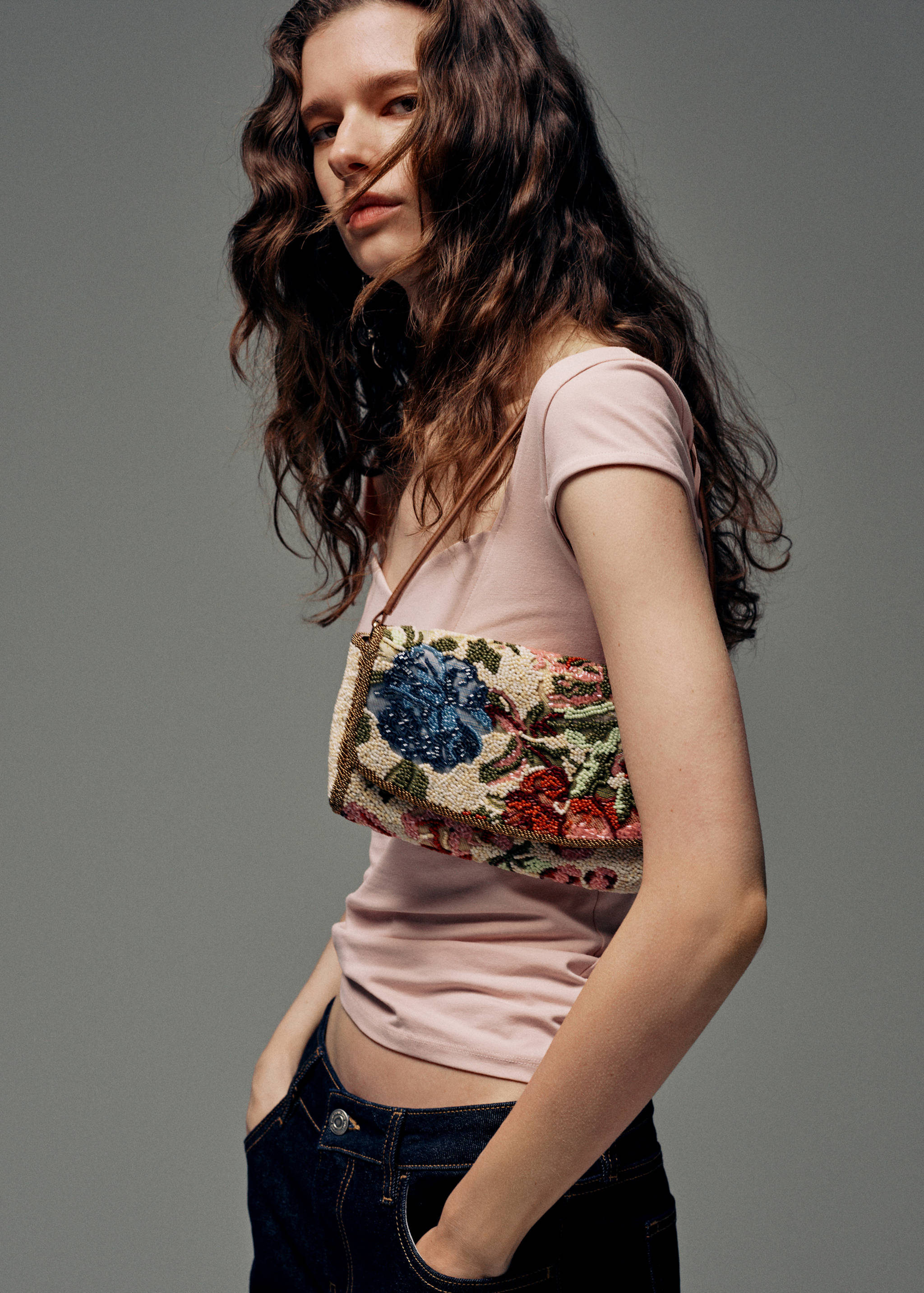 Floral embroidered shoulder bag - General plane