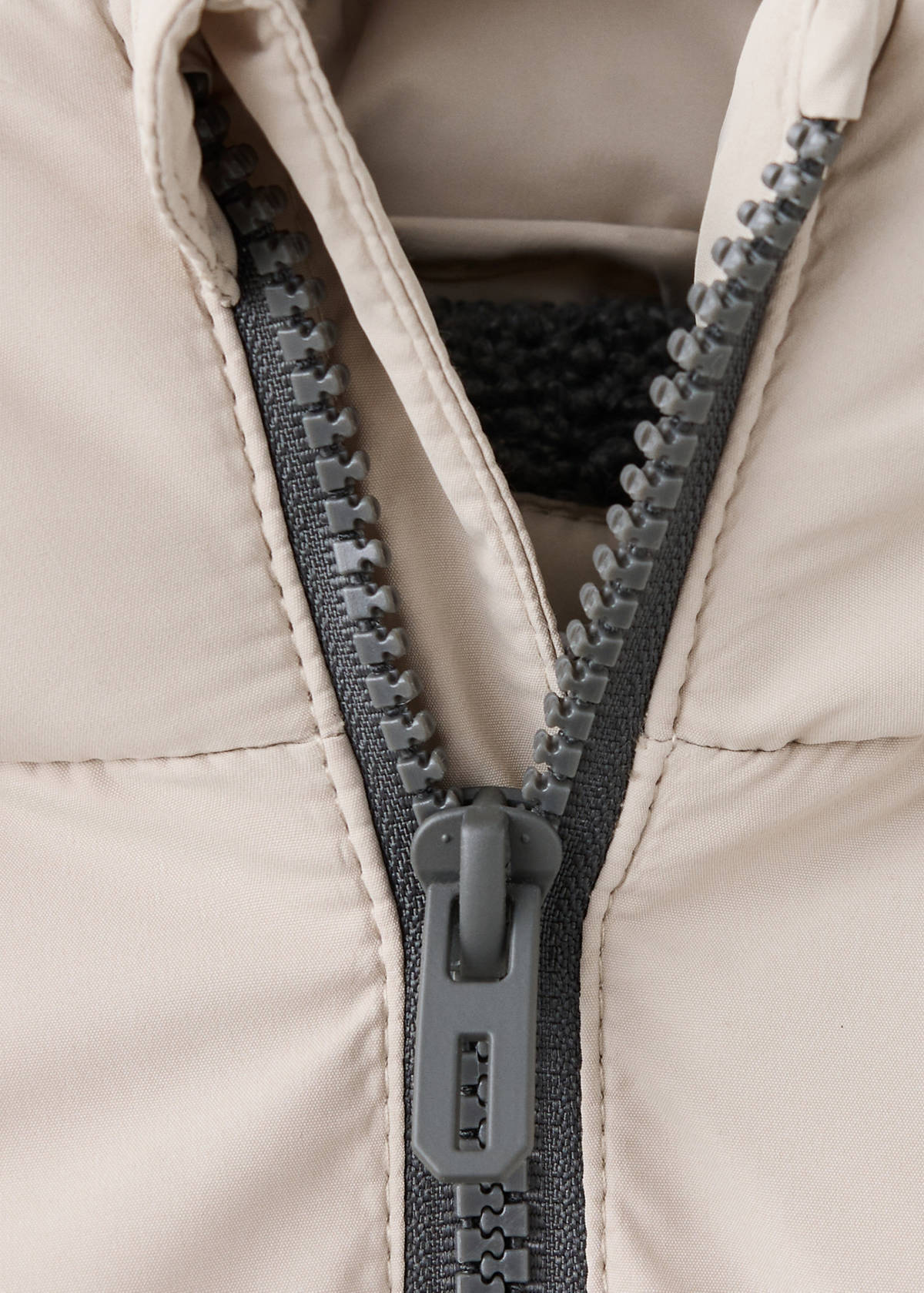 Padded anorak with contrasting details — Ice Grey