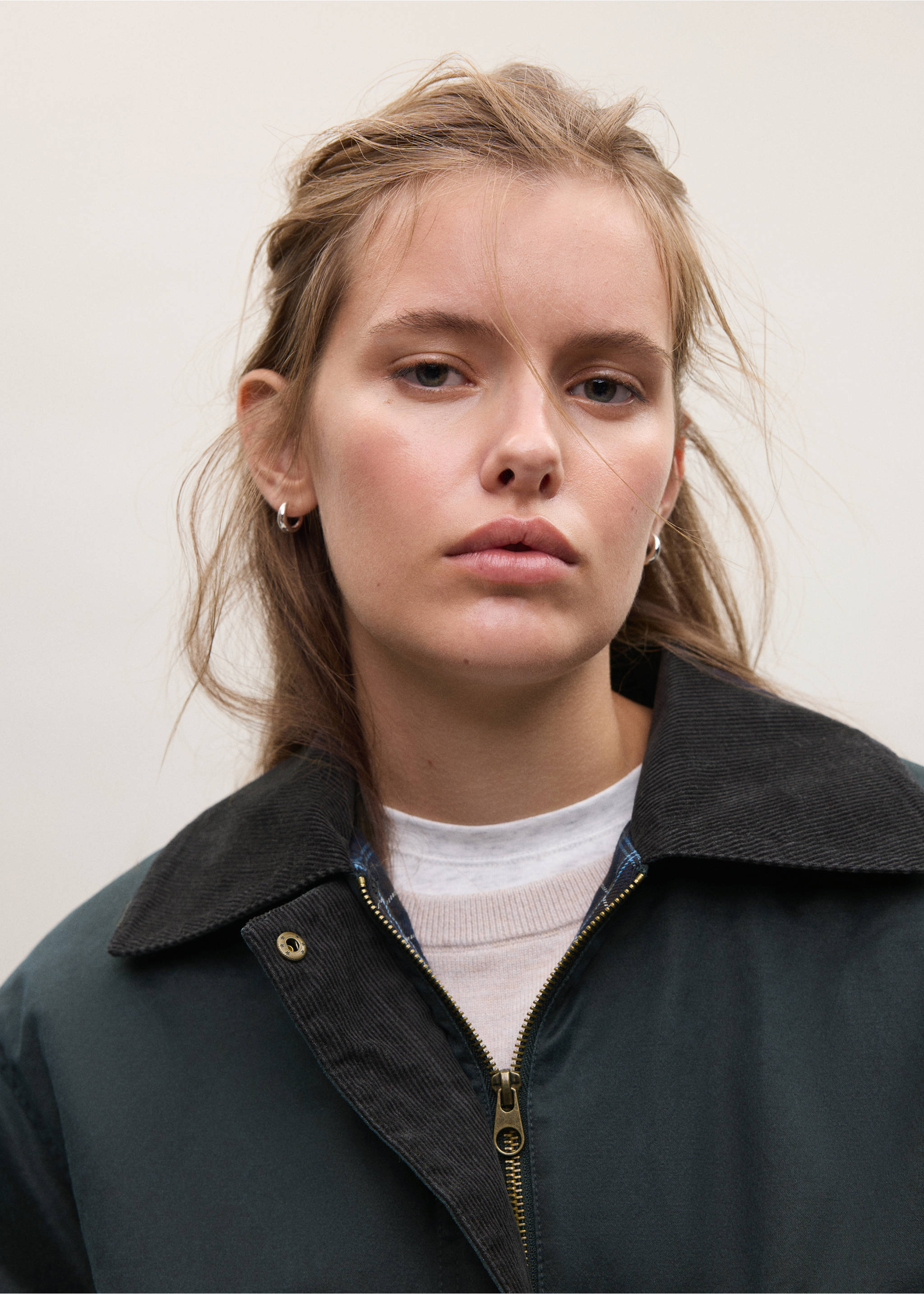 Cotton parka with corduroy collar - Details of the article 1, Navy. Ref: 37065151-00.