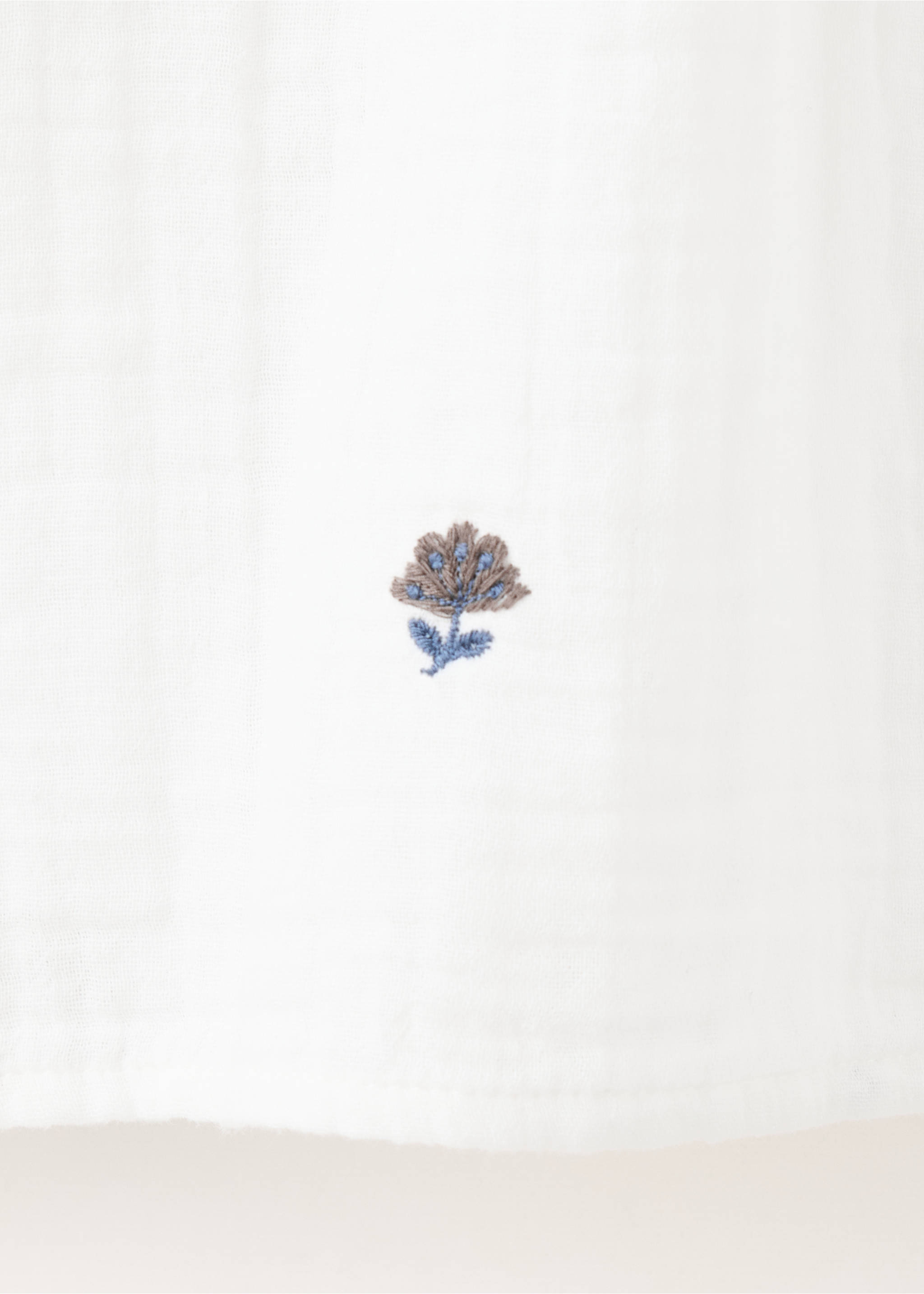 Blouse tundra - Details of the article 8, White. Ref: 37065165-00.