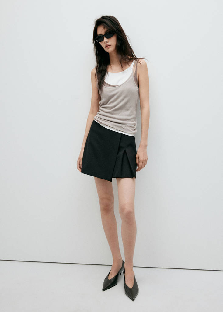 Skort with slit — Black
