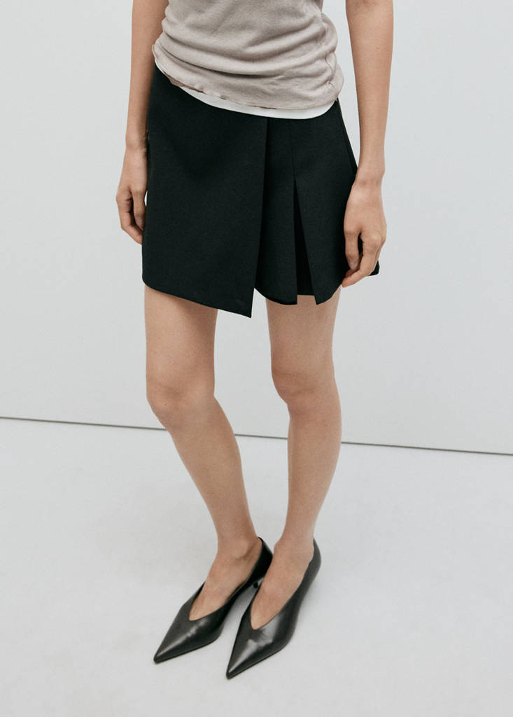 Skort with slit — Black