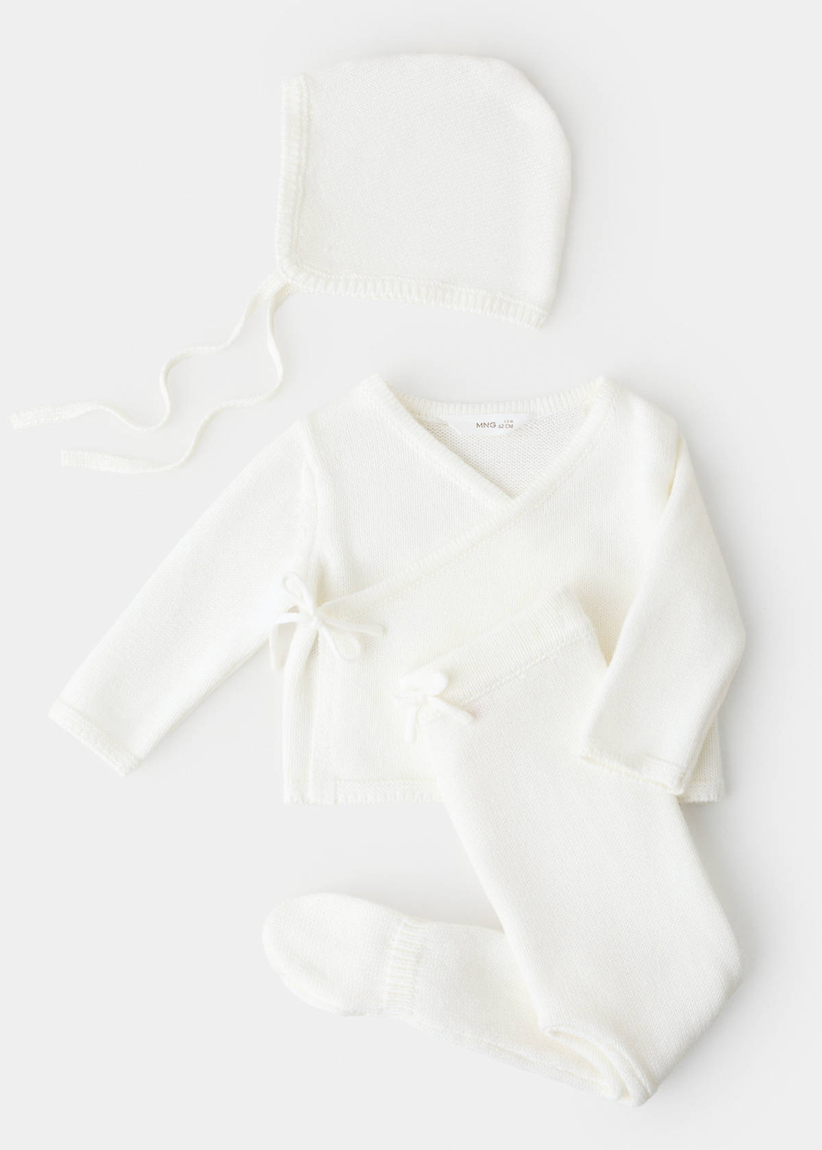 Knit bonnet with bow closure — Off White