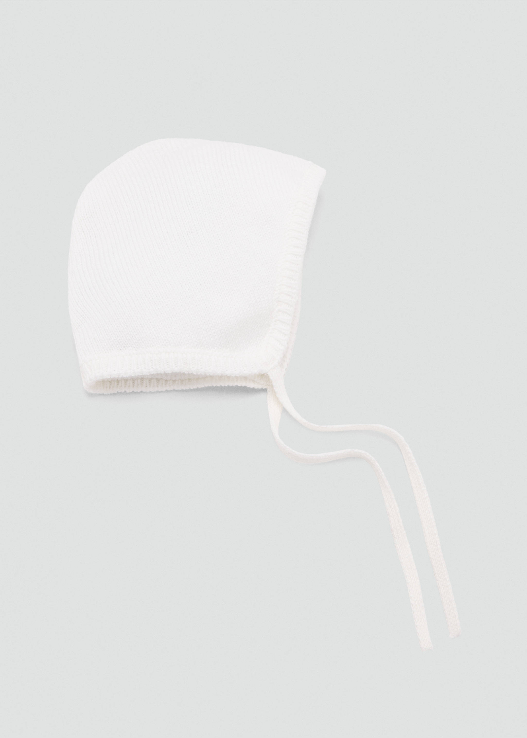 Knit bonnet with bow closure - Article without model, Off White. Ref: 37065175-00.