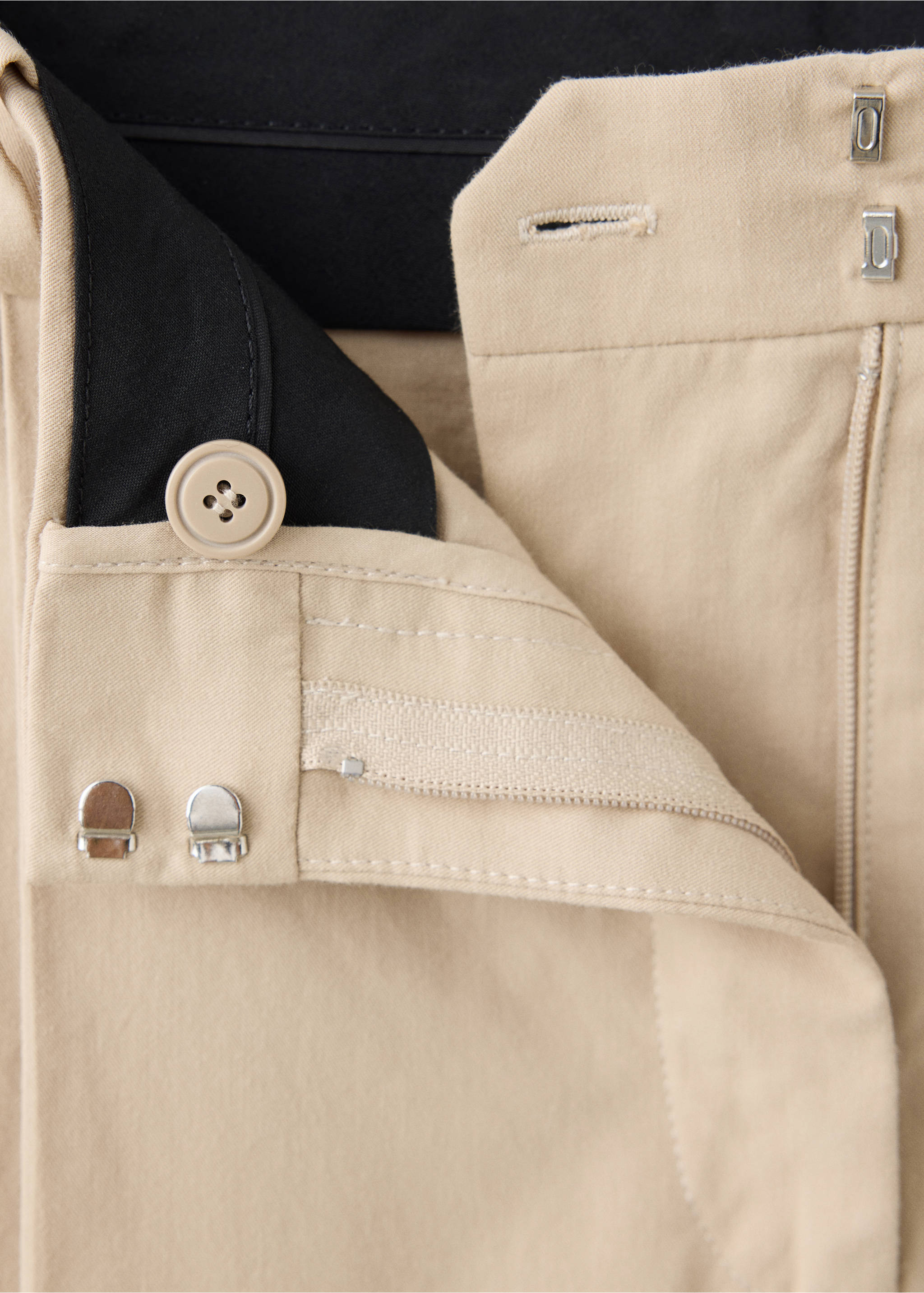 Straight-leg cotton pleated trousers - Details of the article 8, Beige. Ref: 37065176-00.