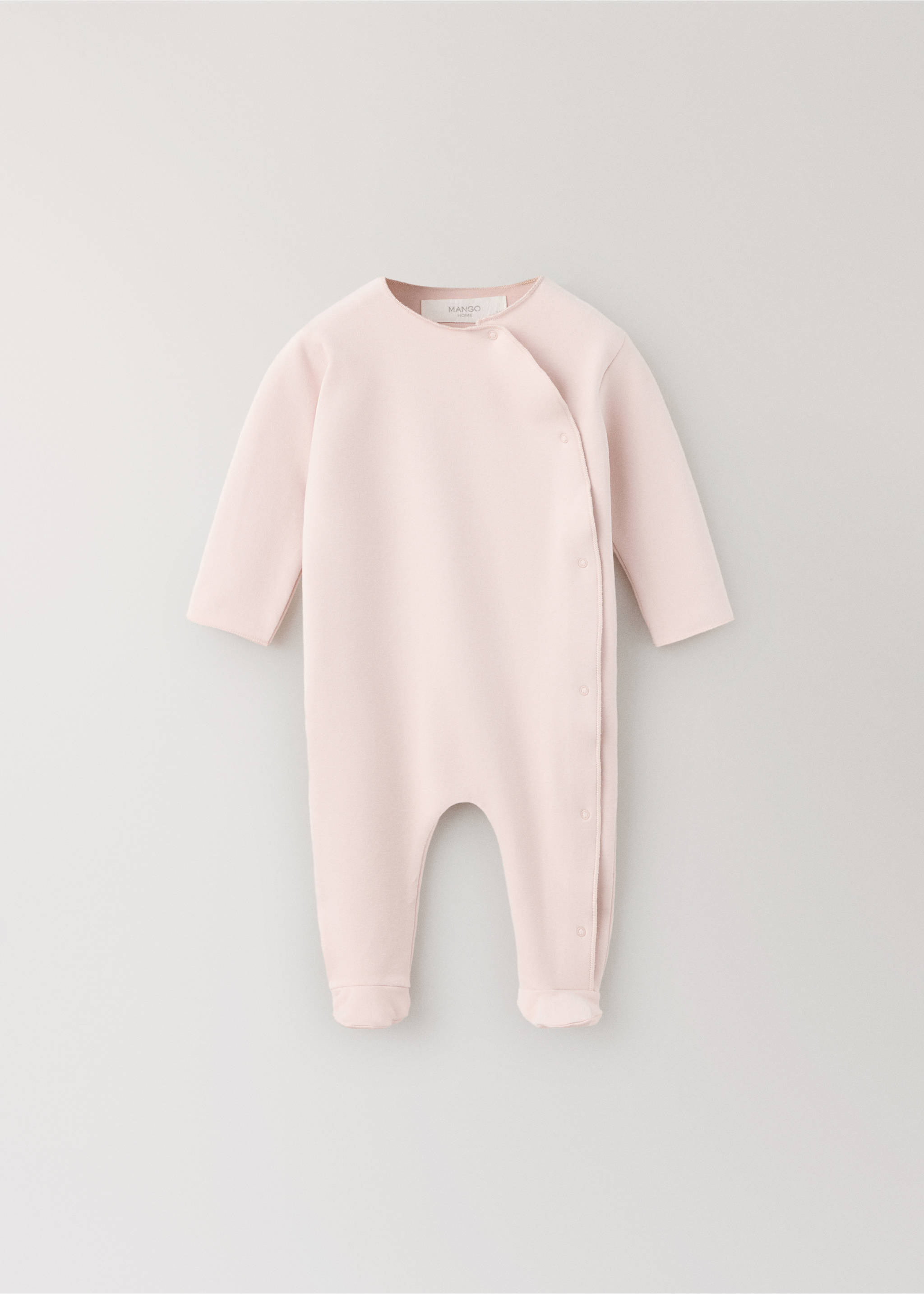 Pale pink baby pyjama jumpsuit with long sleeves and asymmetric snap fastening., Nude. Ref: 37065179-00.