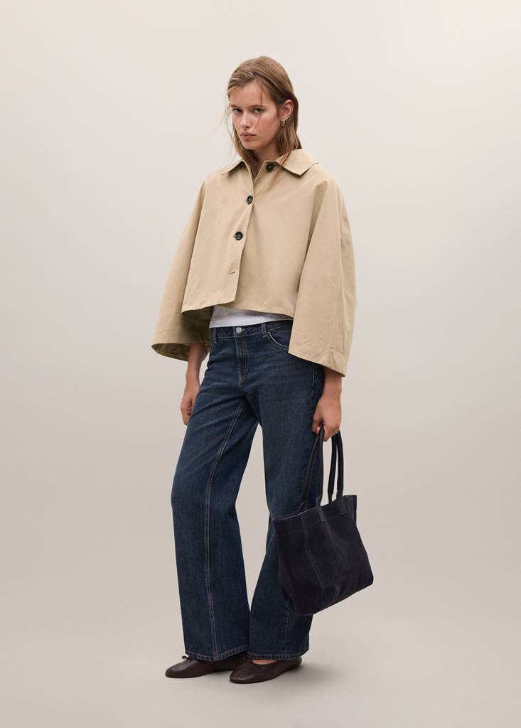 Trench cape with buttons — Beige