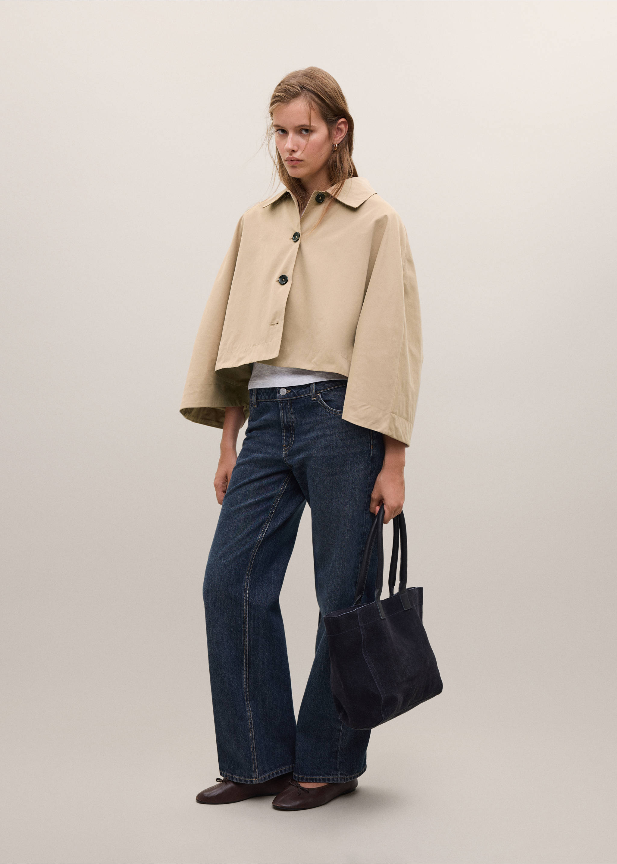 Trench cape with buttons - General plane, Beige. Ref: 37065836-01.