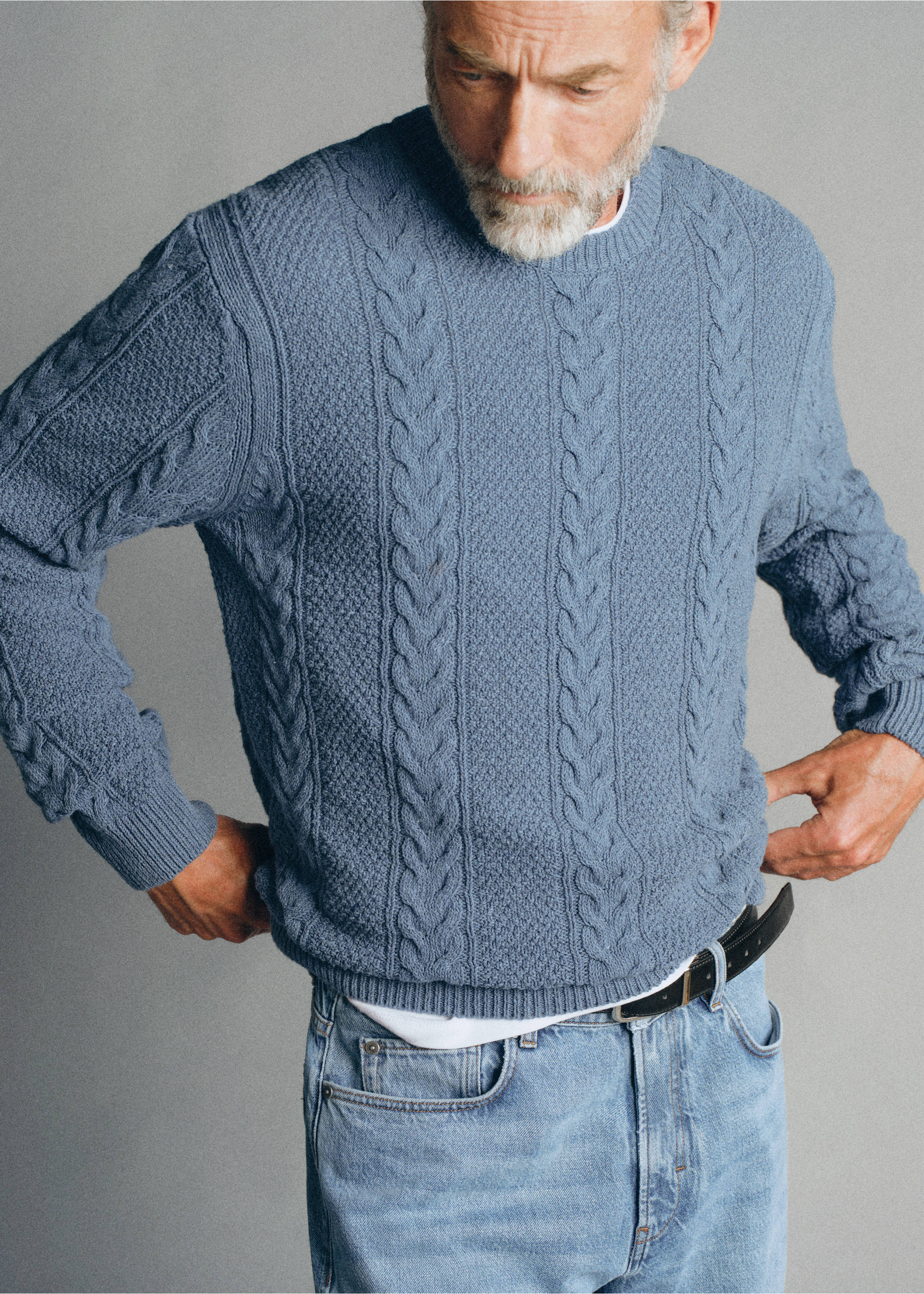 100% cotton cable knit jumper - Details of the article 1, China Blue. Ref: 37065840-00.