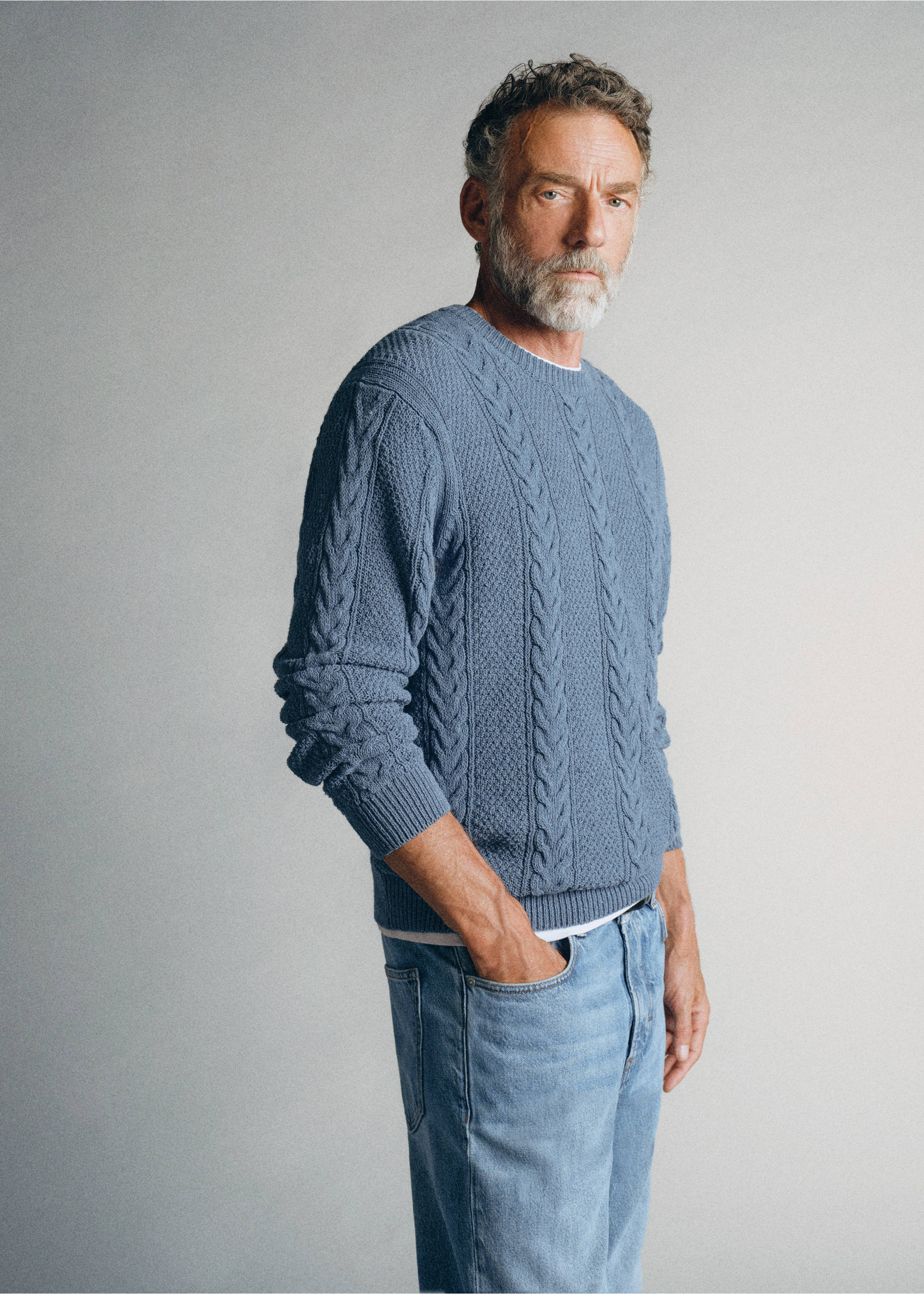 100% cotton cable knit jumper - Details of the article 2, China Blue. Ref: 37065840-00.