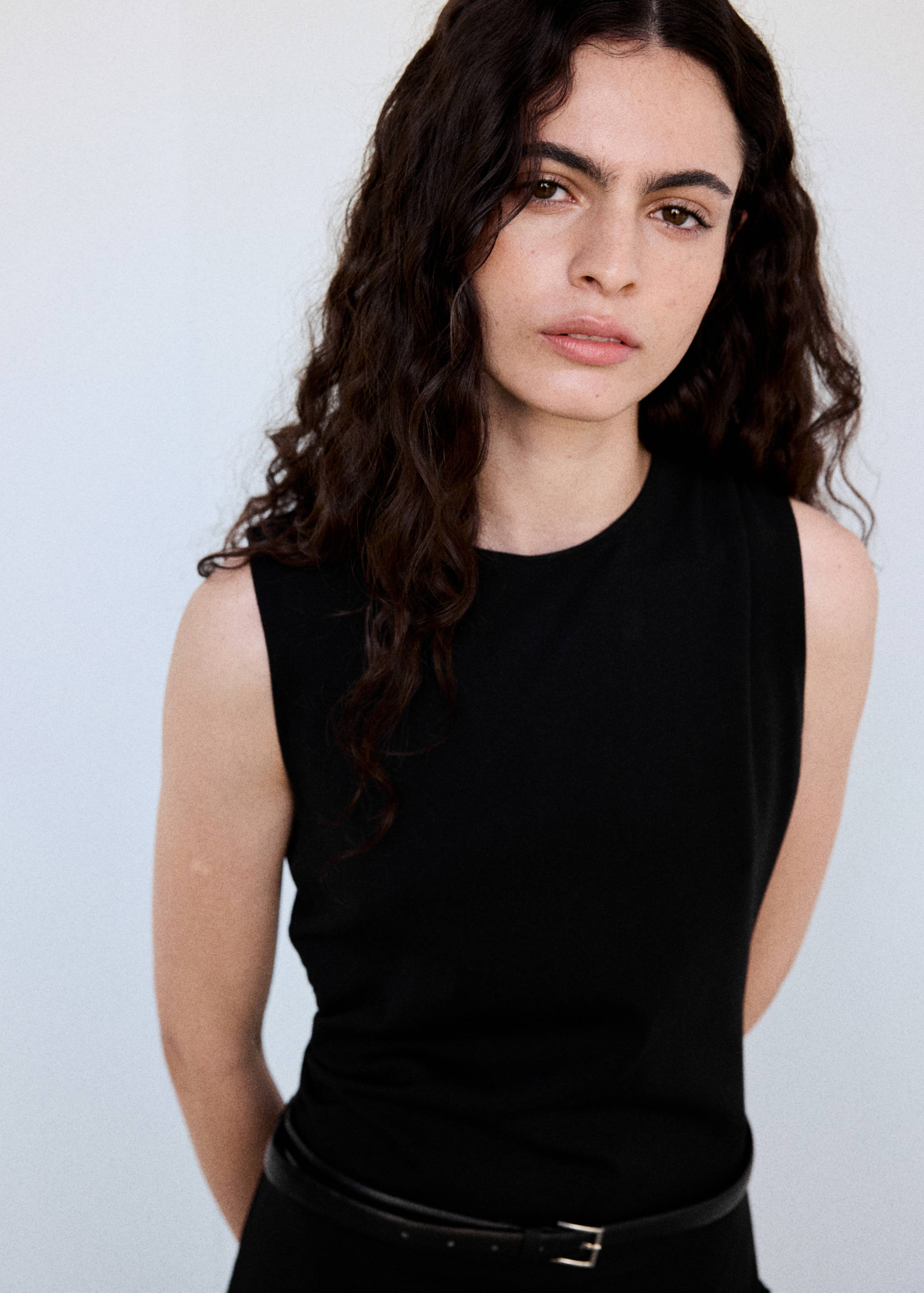 Belted jumpsuit with ruched details - Details of the article 1