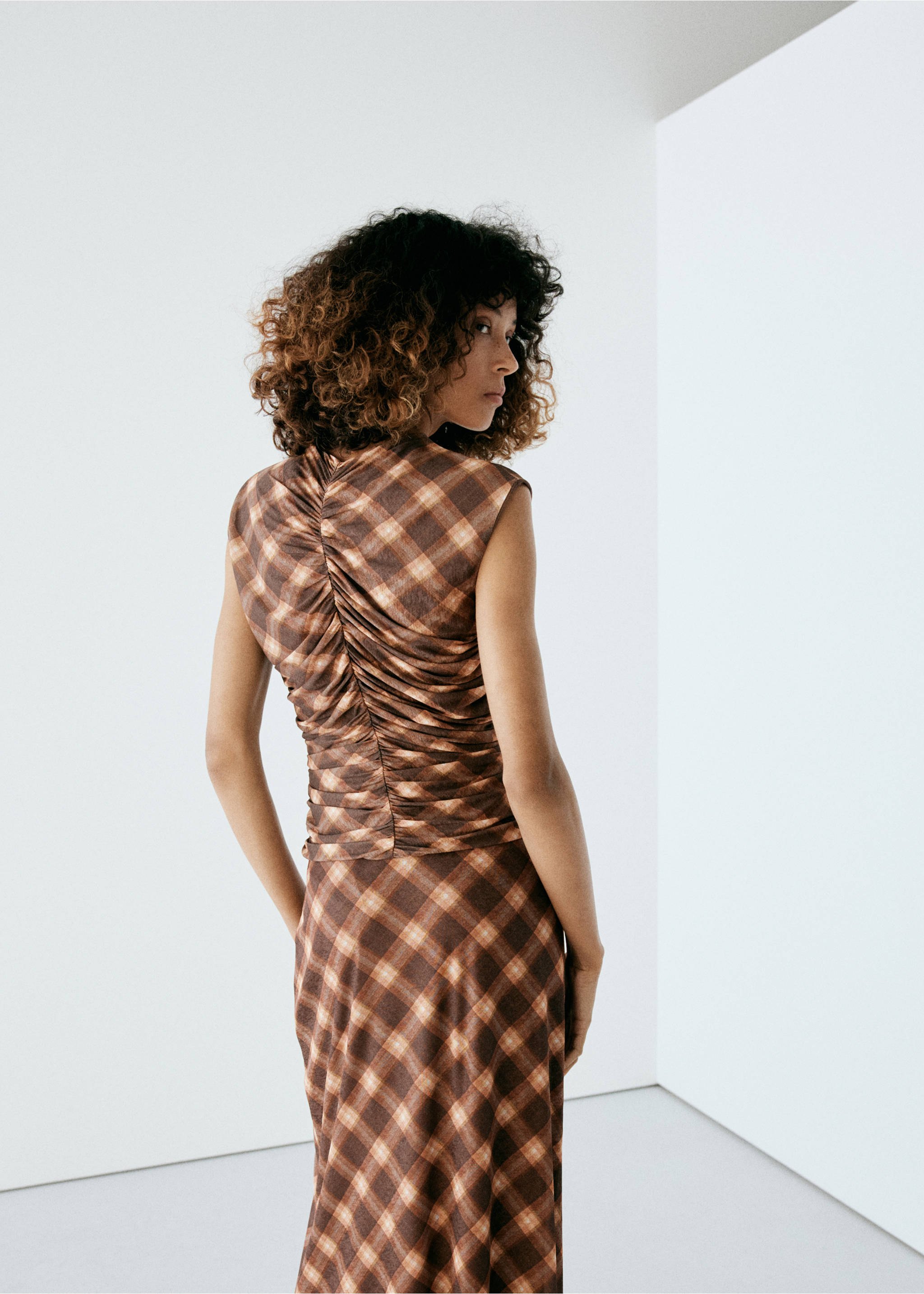 Ruched square-neck top - Reverse of the article, Brown. Ref: 37065857-00.