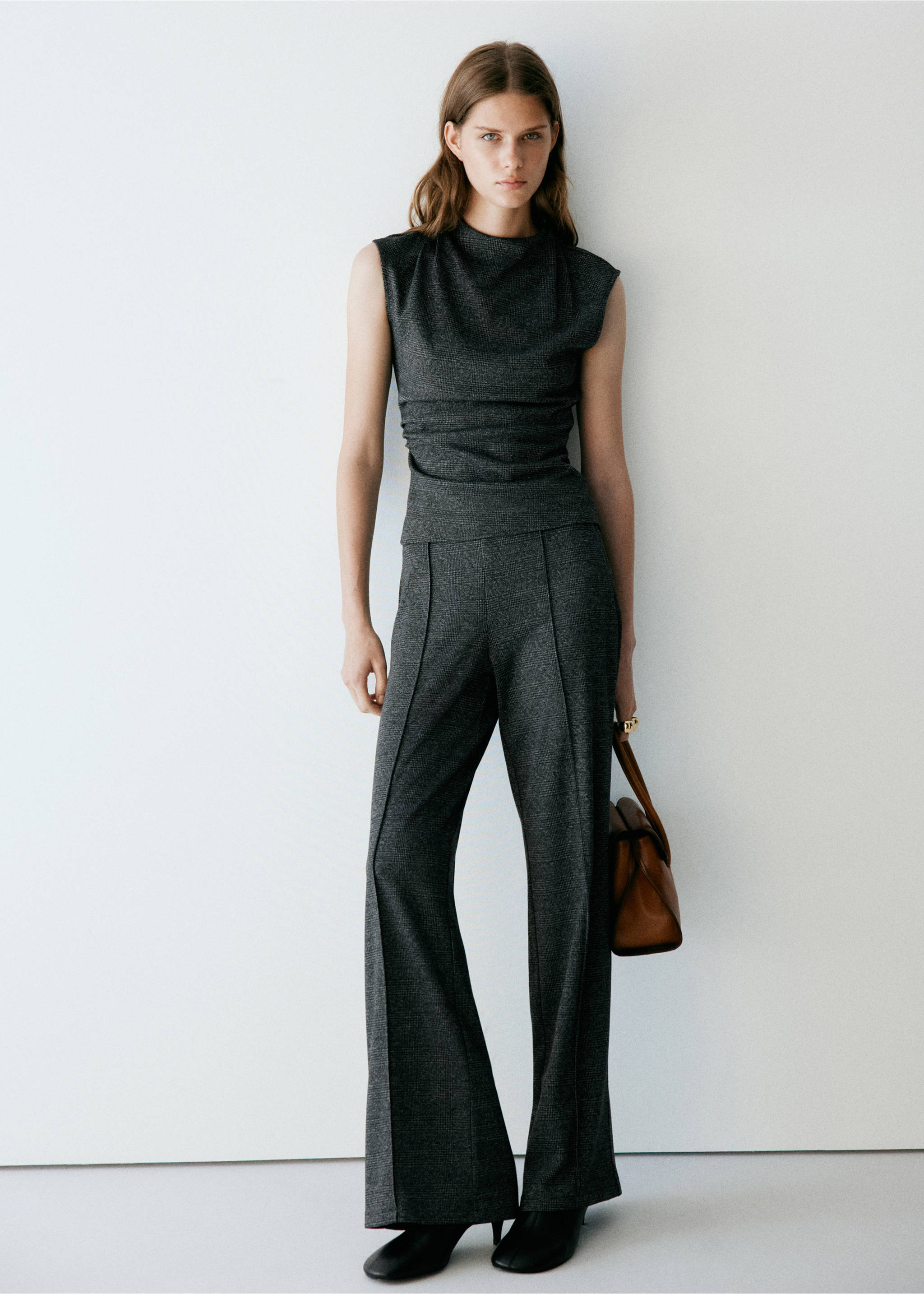 Straight checked trousers - General plane, Black. Ref: 37065858-00.