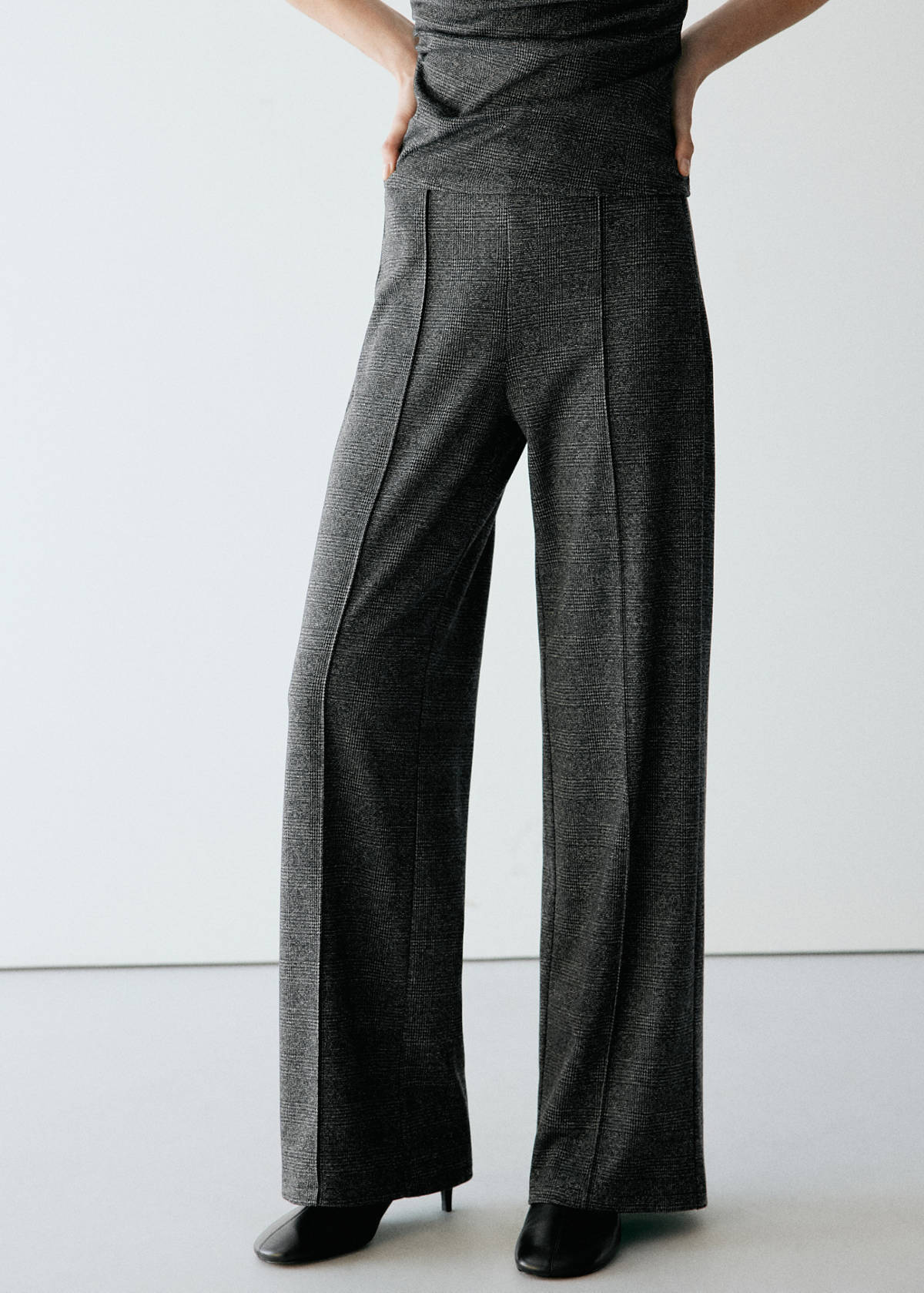 Straight checked trousers — Black