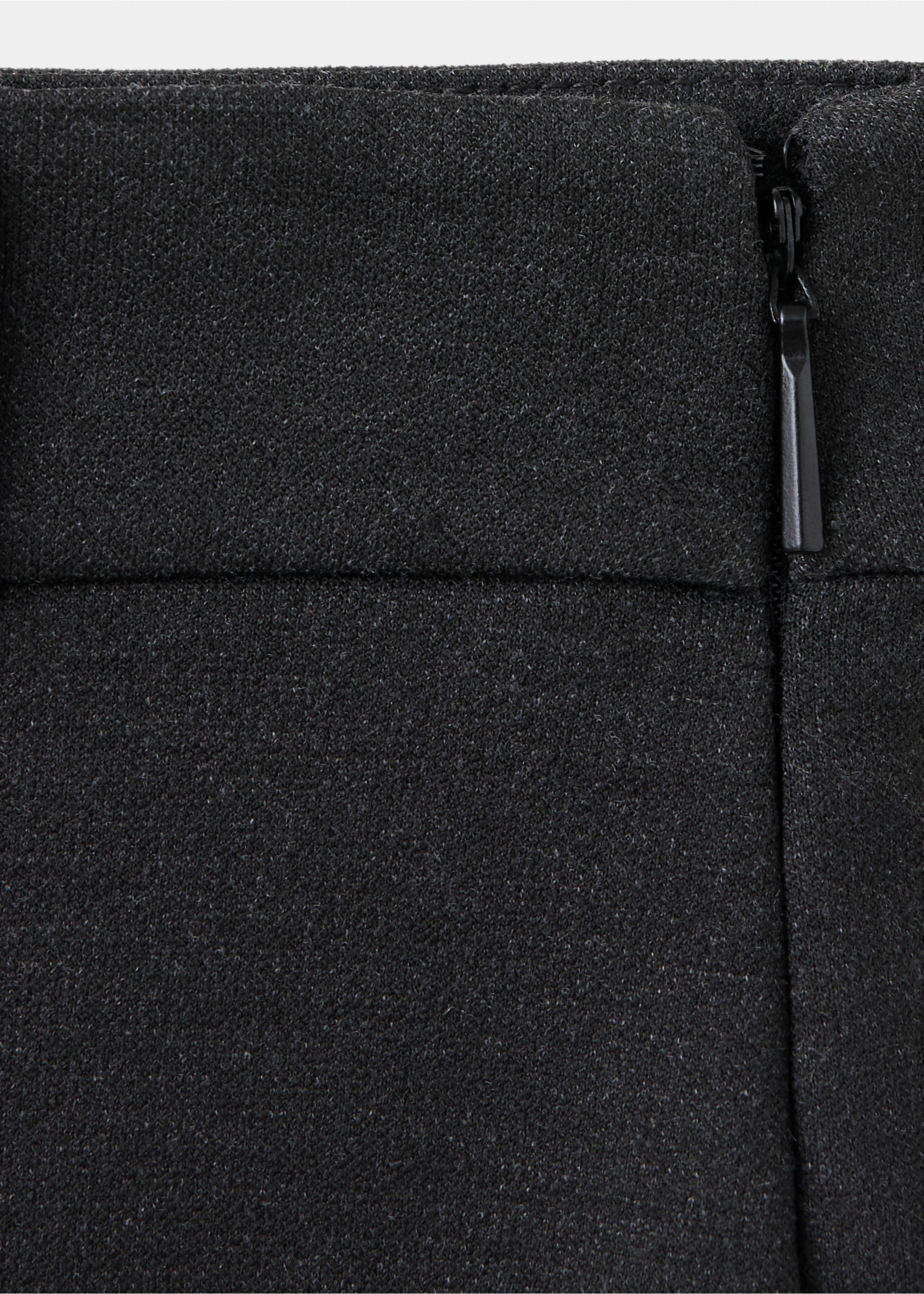 Straight-leg fine-knit trousers - Details of the article 8, Charcoal. Ref: 37065859-00.