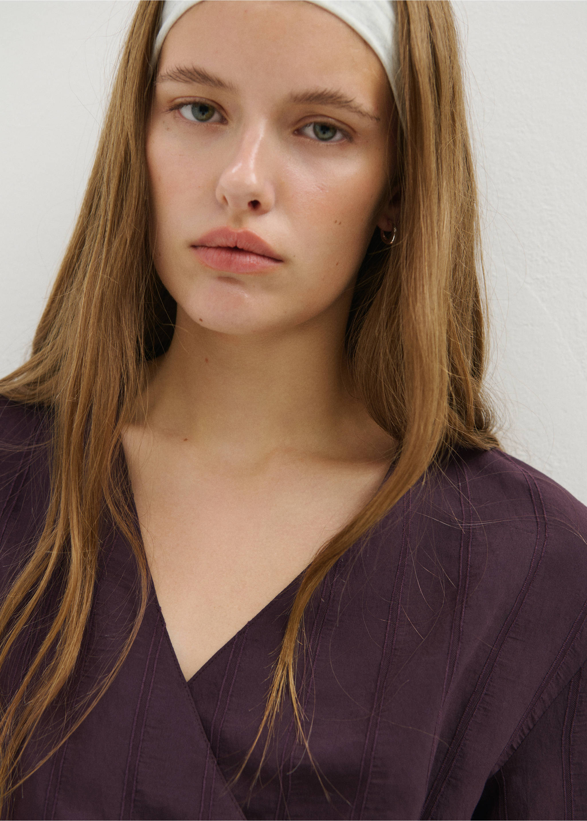 Textured wrap shirt - Details of the article 1, Purple. Ref: 37065863-00.