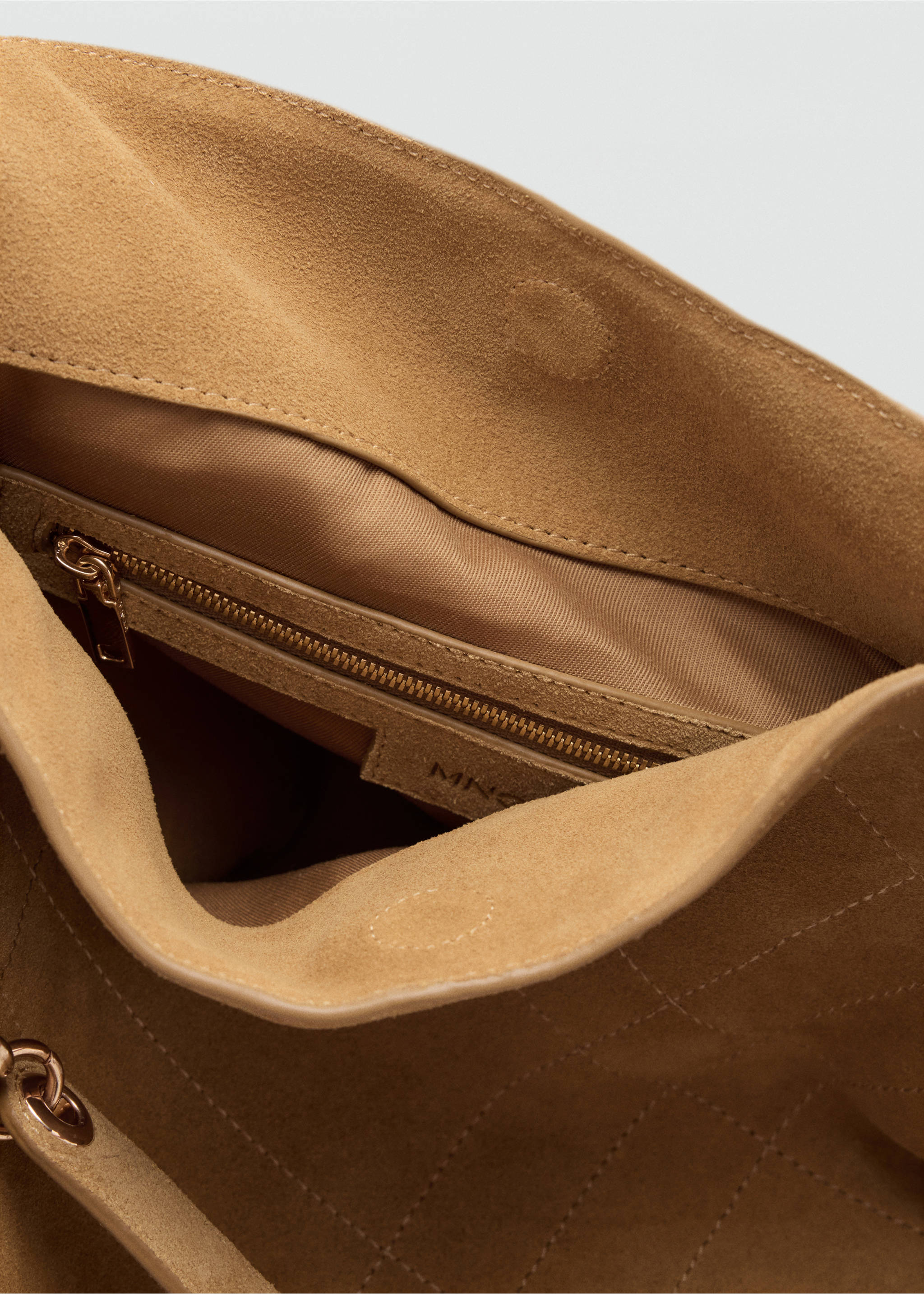 Suede shoulder bag - Details of the article 2, Medium Brown. Ref: 37065864-00.