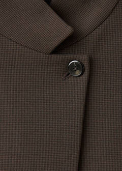 Houndstooth blazer with a high neck — Brown 6
