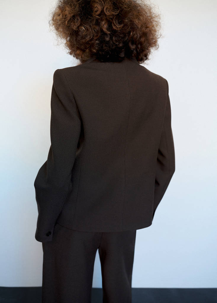 Houndstooth blazer with a high neck — Brown
