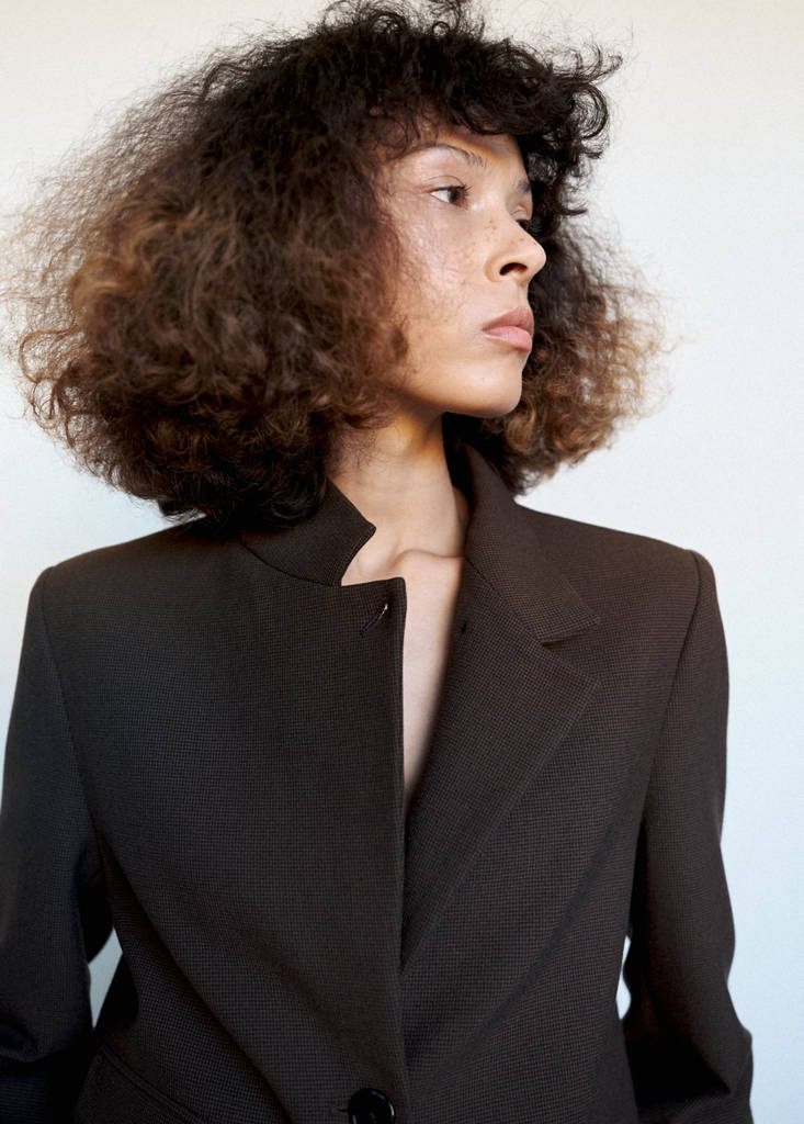 Houndstooth blazer with a high neck — Brown