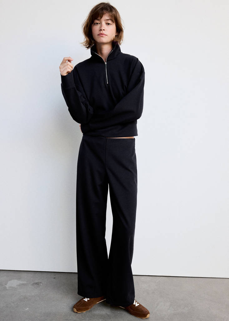 Straight mid-rise trousers — Navy