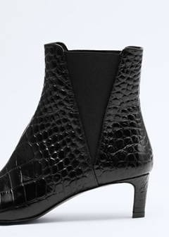 Leather boots with kitten heels — Black 5