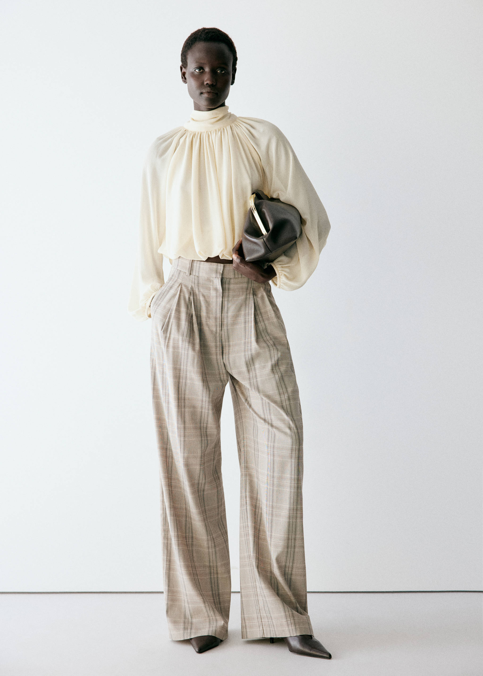 High-neck gathered blouse - General plane