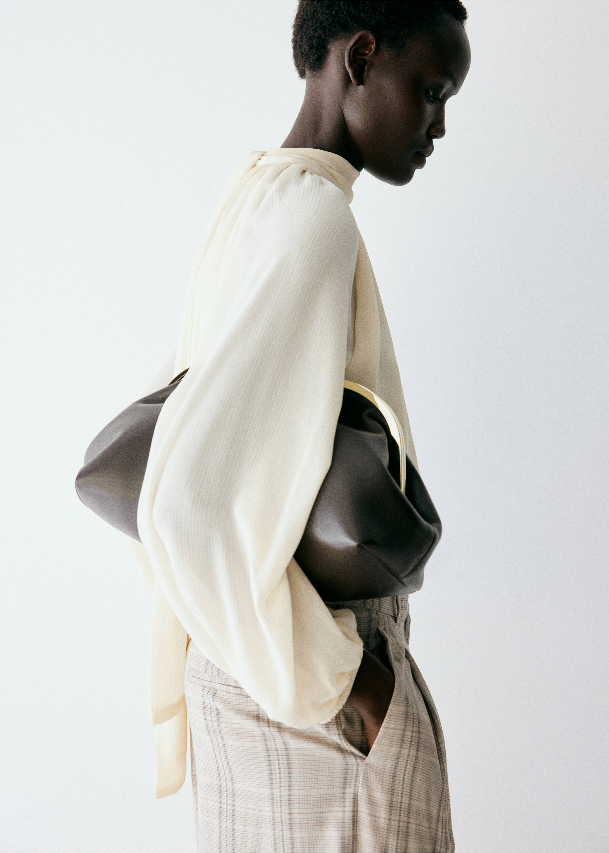 High-neck gathered blouse - Medium plane, Off White. Ref: 37065878-00.