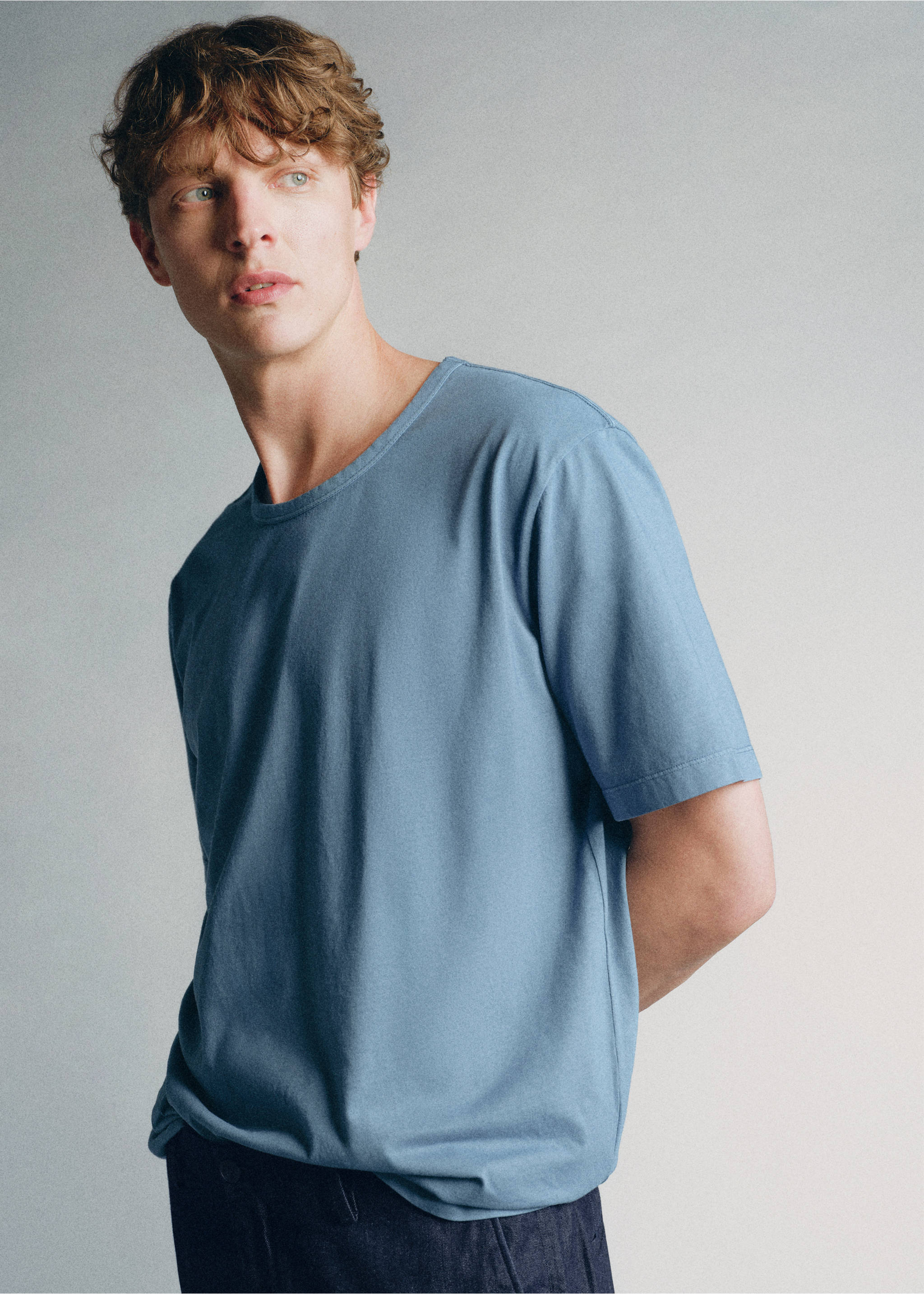 100% cotton T-shirt regular fit - Details of the article 1, China Blue. Ref: 37065880-00.
