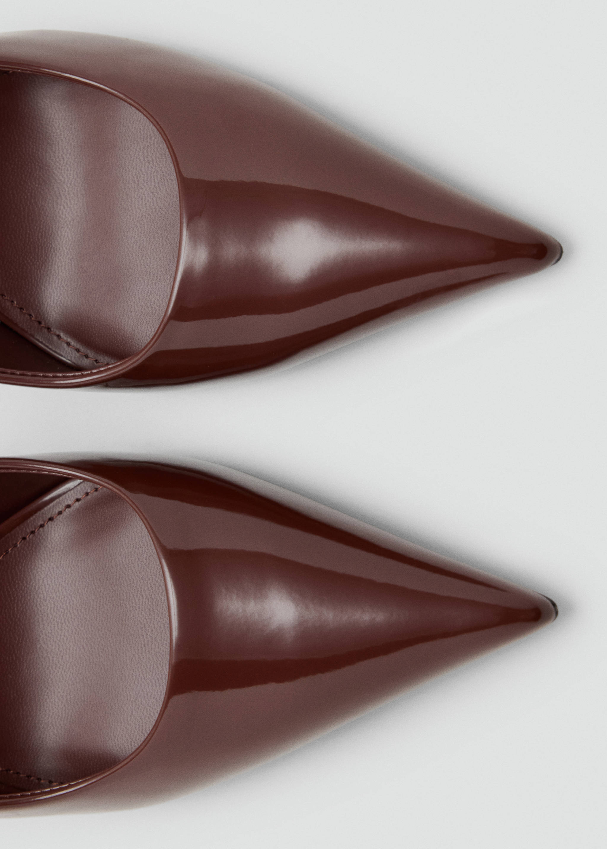 Patent heeled shoes - Details of the article 2