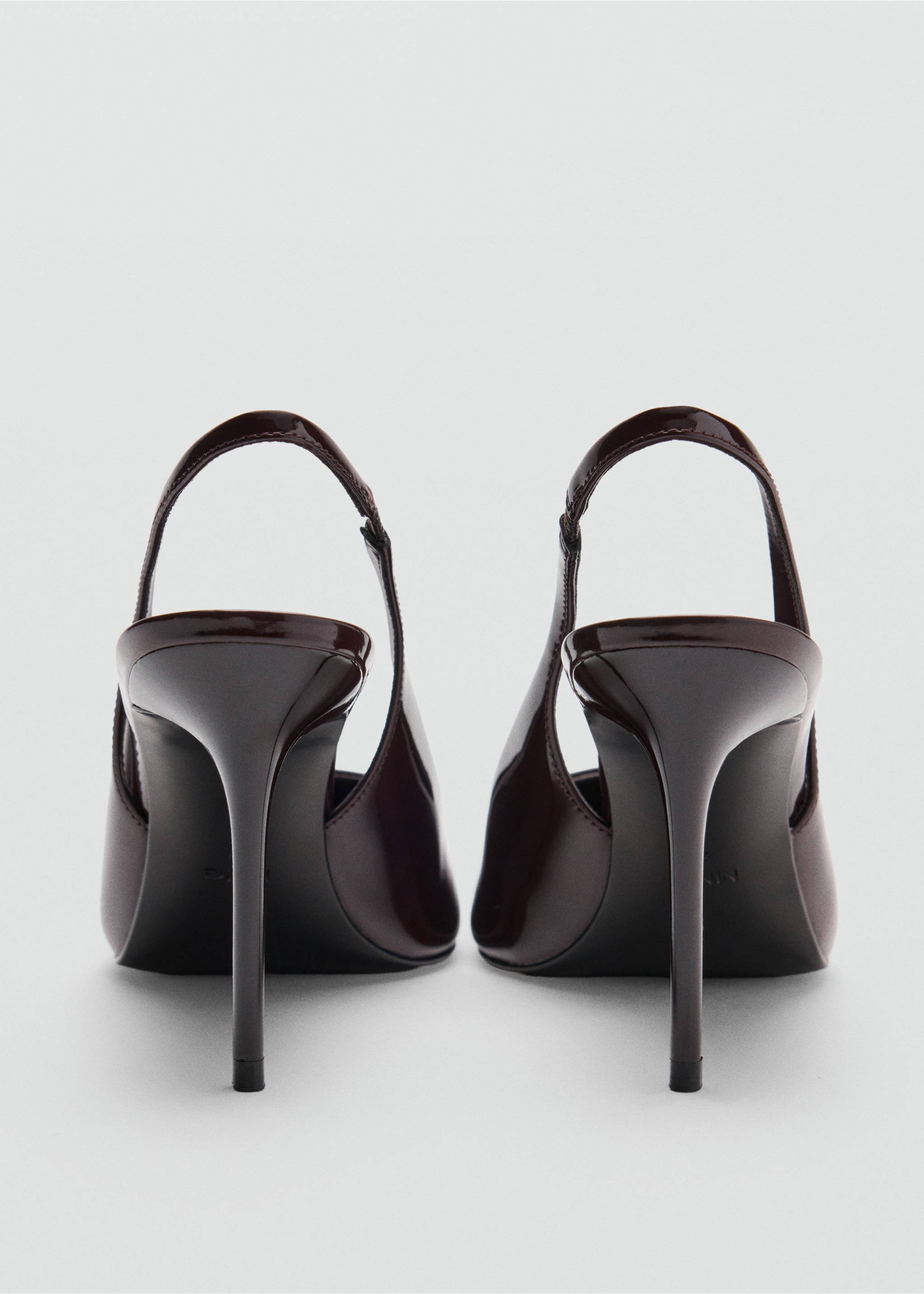 Patent heeled shoes - Details of the article 1, Burgundy. Ref: 37065978-00.