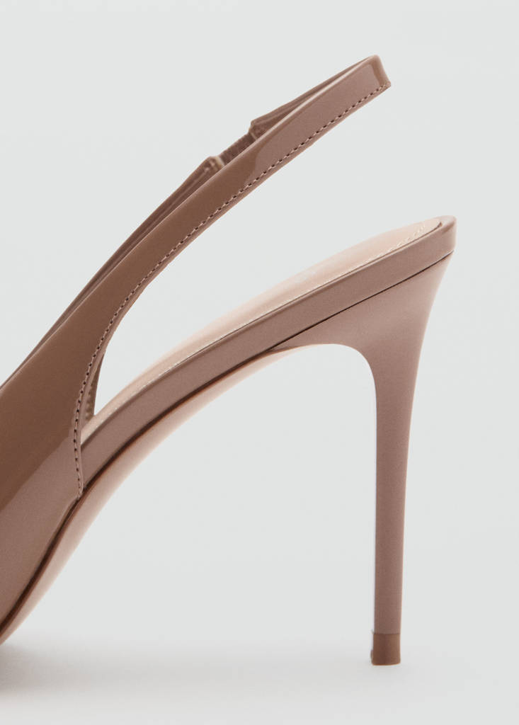 Patent heeled shoes — Nude