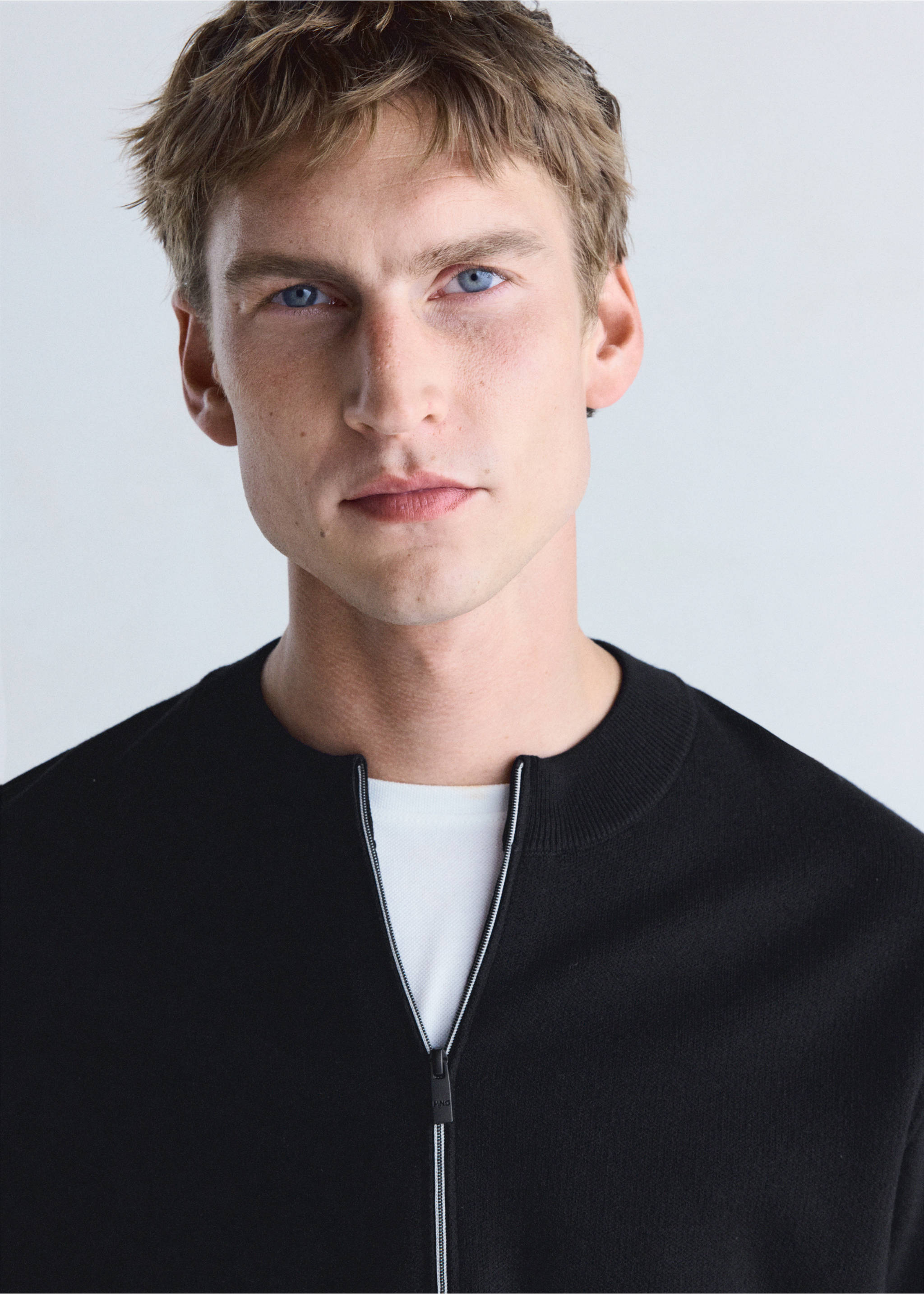 Cardigan luxusc - Details of the article 1, Black. Ref: 37065981-00.