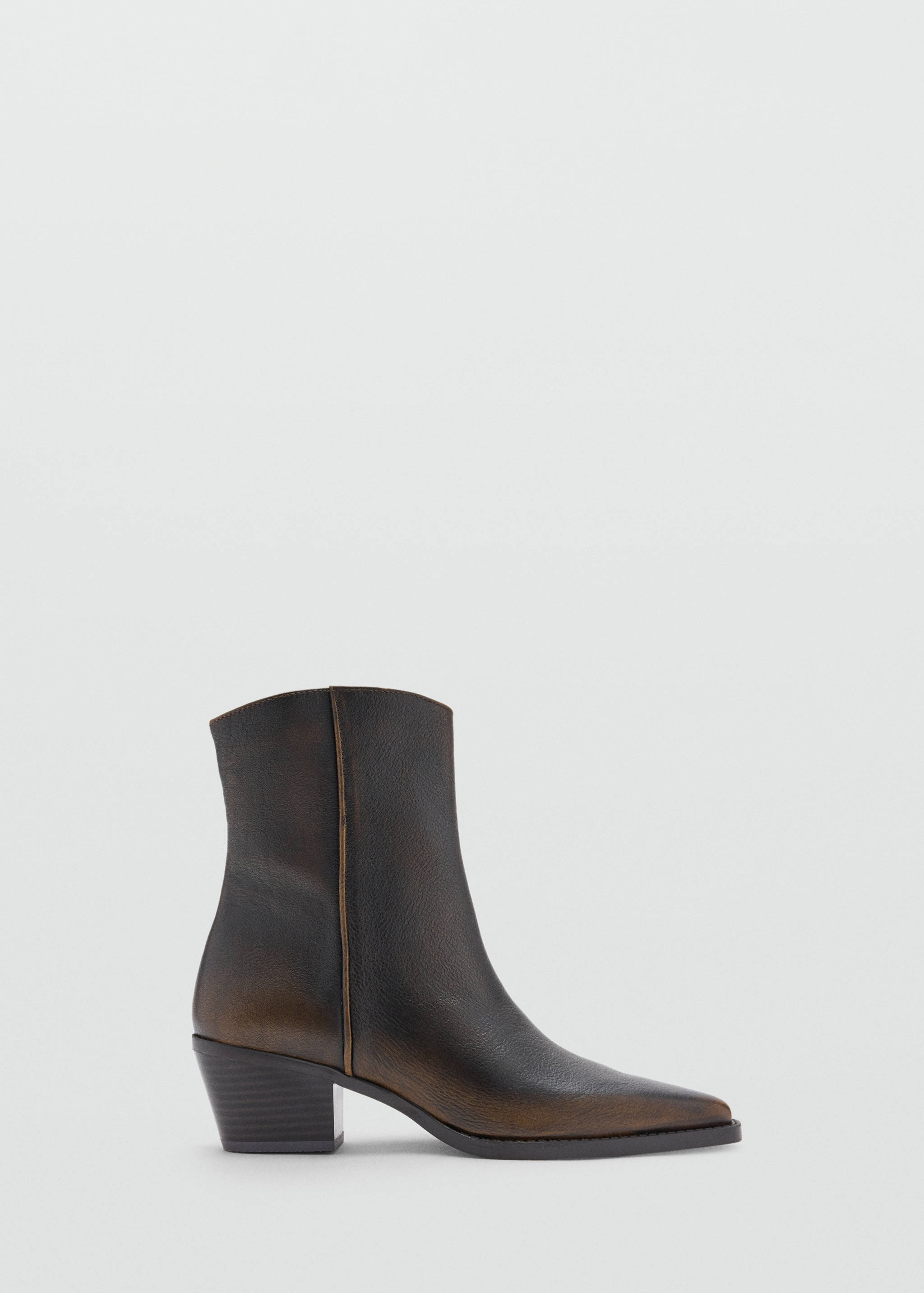 100% leather ankle boot with heel - Article without model