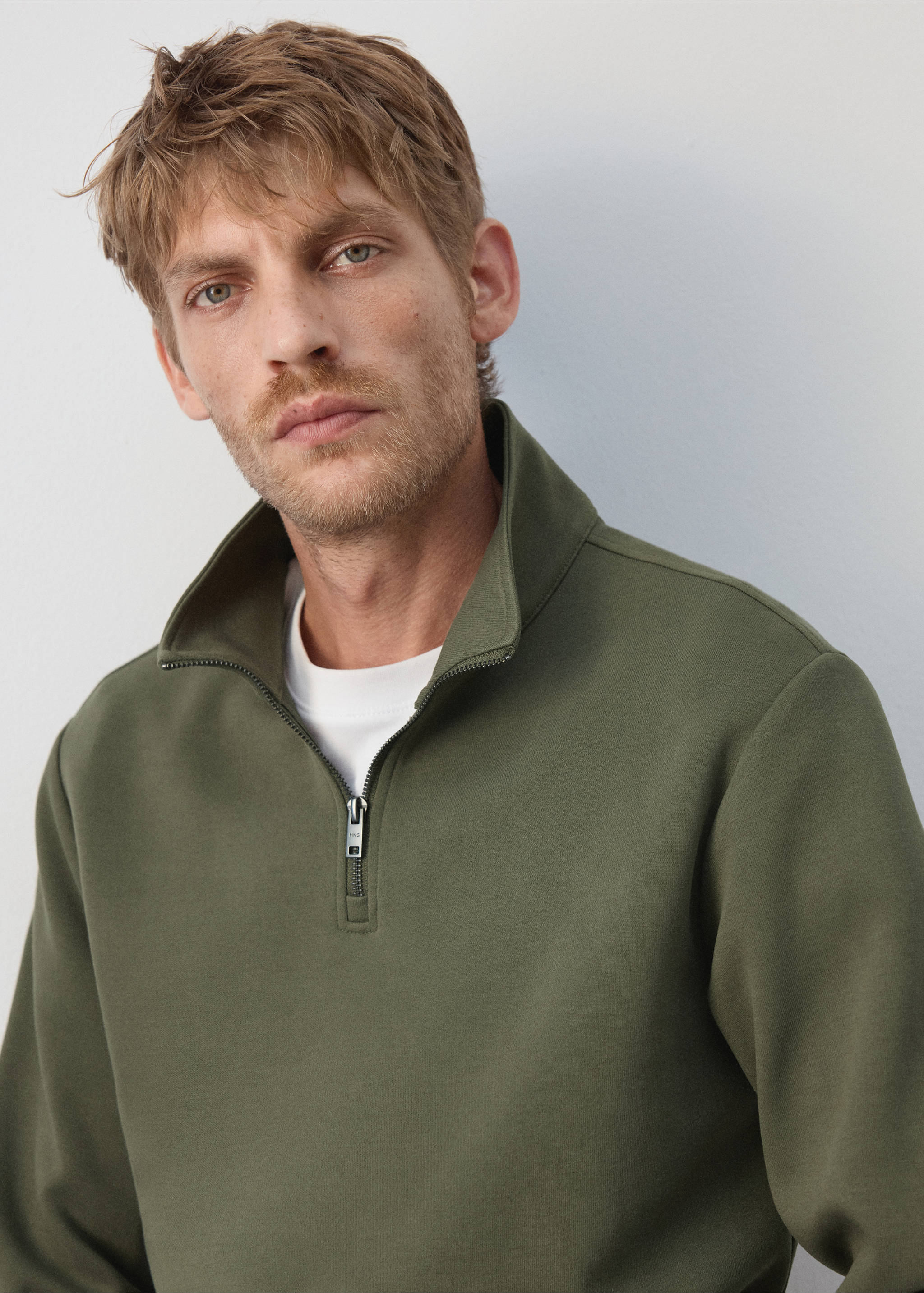 Cotton blend sweatshirt zipper - Details of the article 1, Khaki. Ref: 37065984-00.