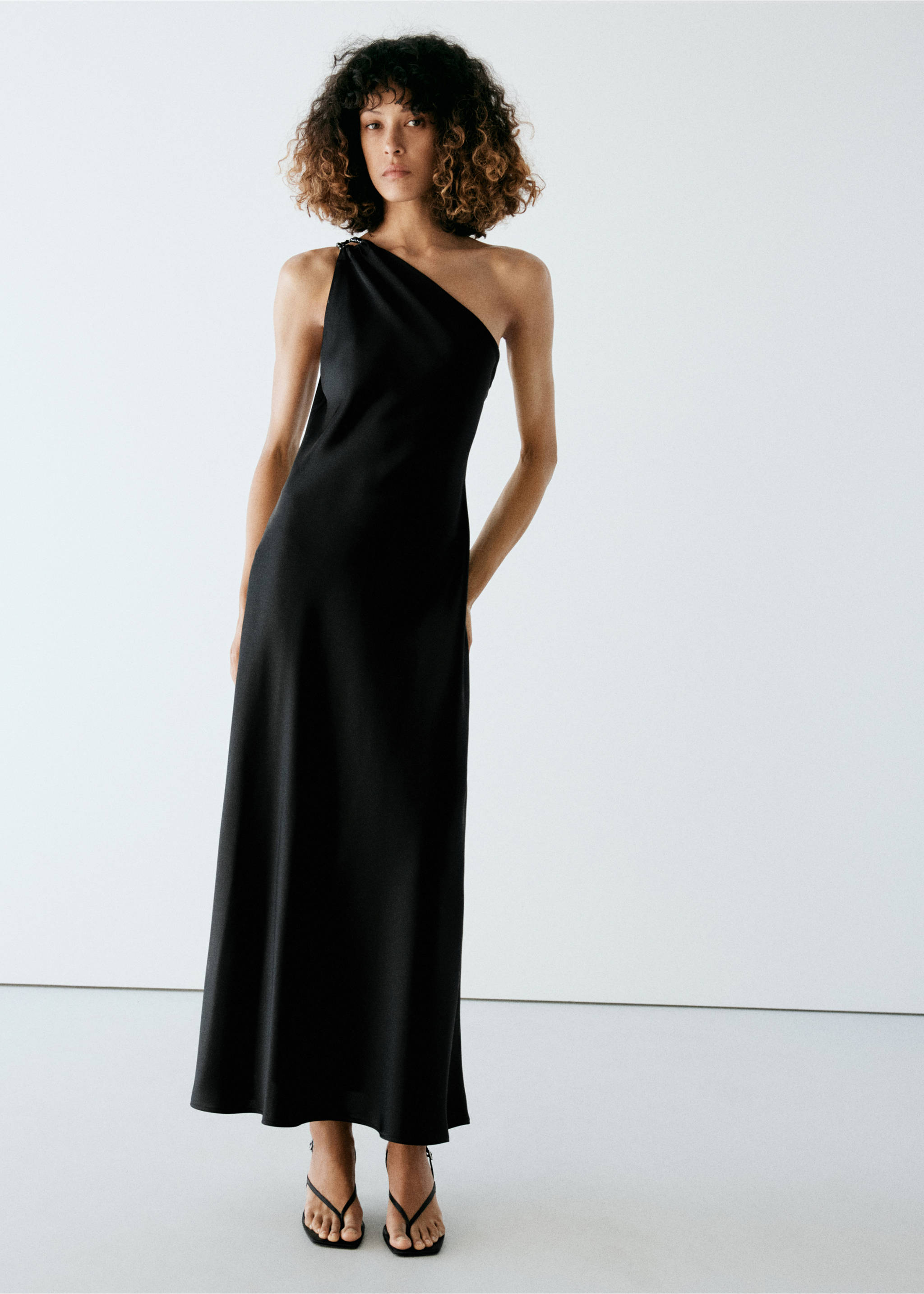 Satin dress with beaded straps - General plane, Black. Ref: 37065985-00.